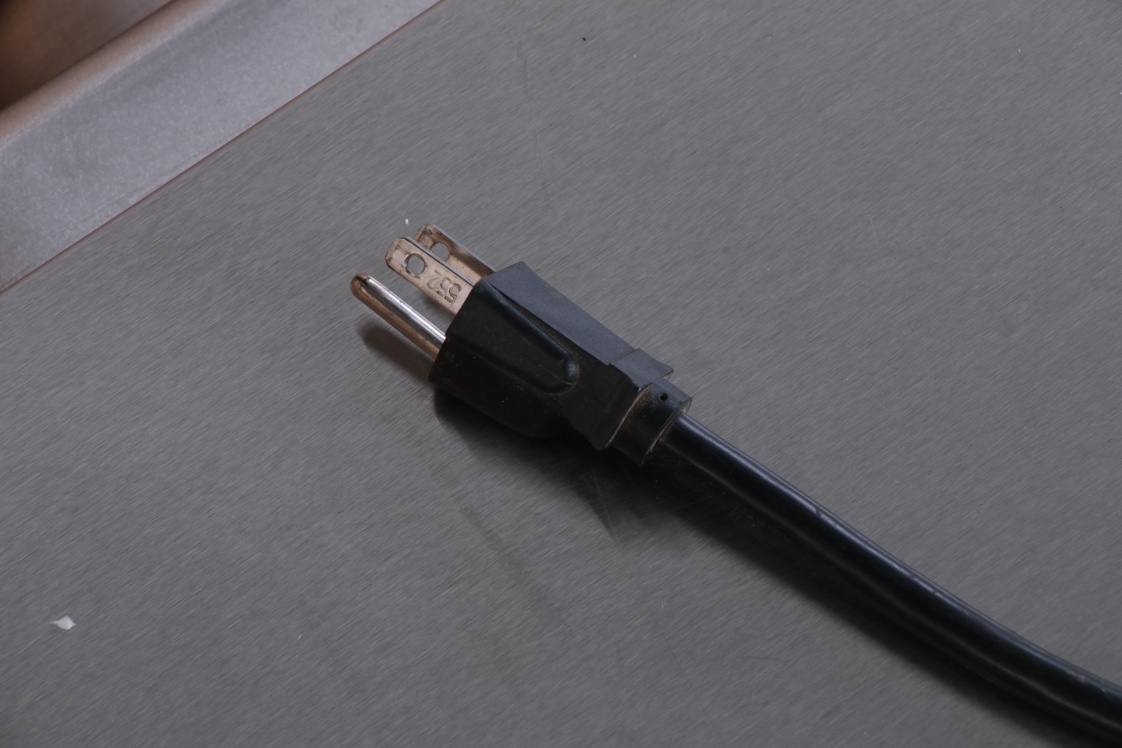 Waring Half-Size WCO500X Commercial Convection Oven