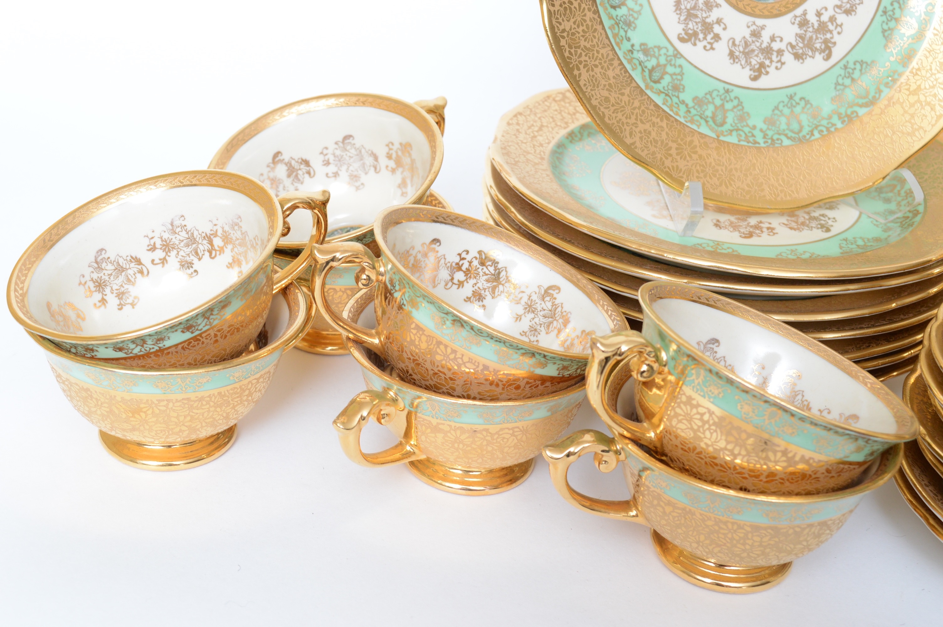 Le Mieux China Hand Decorated 24K Gold Accented China