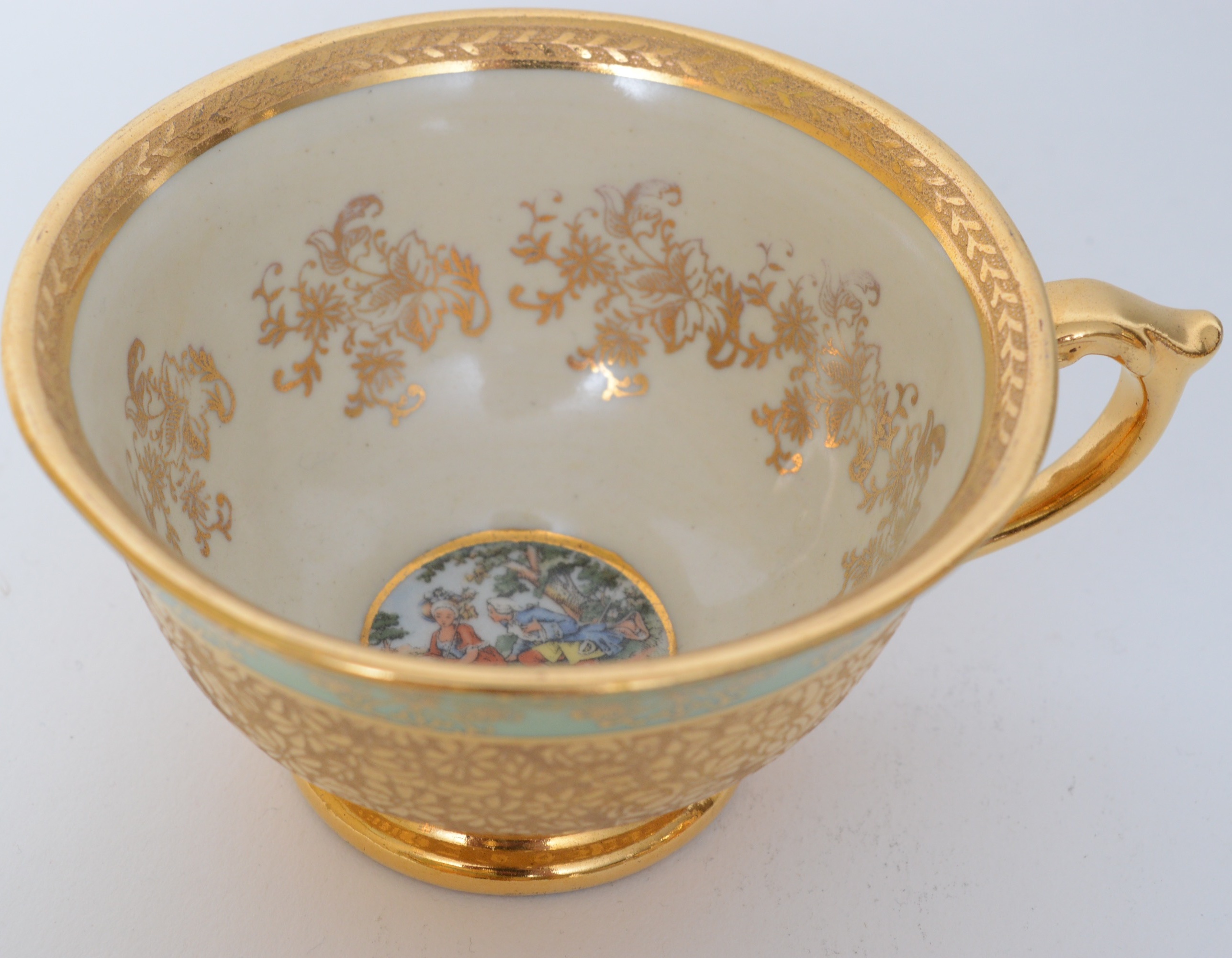 Le Mieux China Hand Decorated 24K Gold Accented China