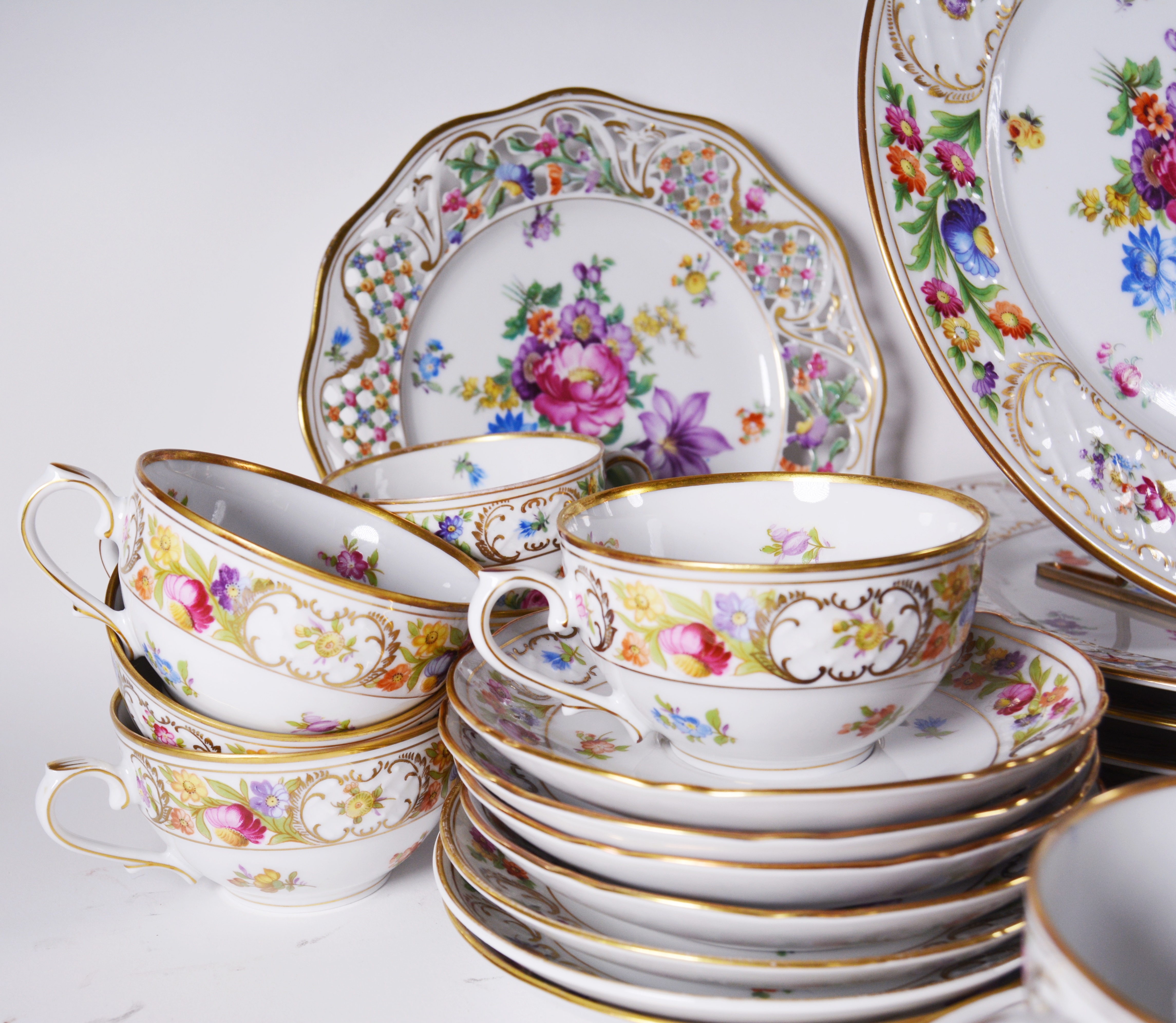 Schumann-Bavaria "Empress Dresden Flowers" China Dinnerware Set