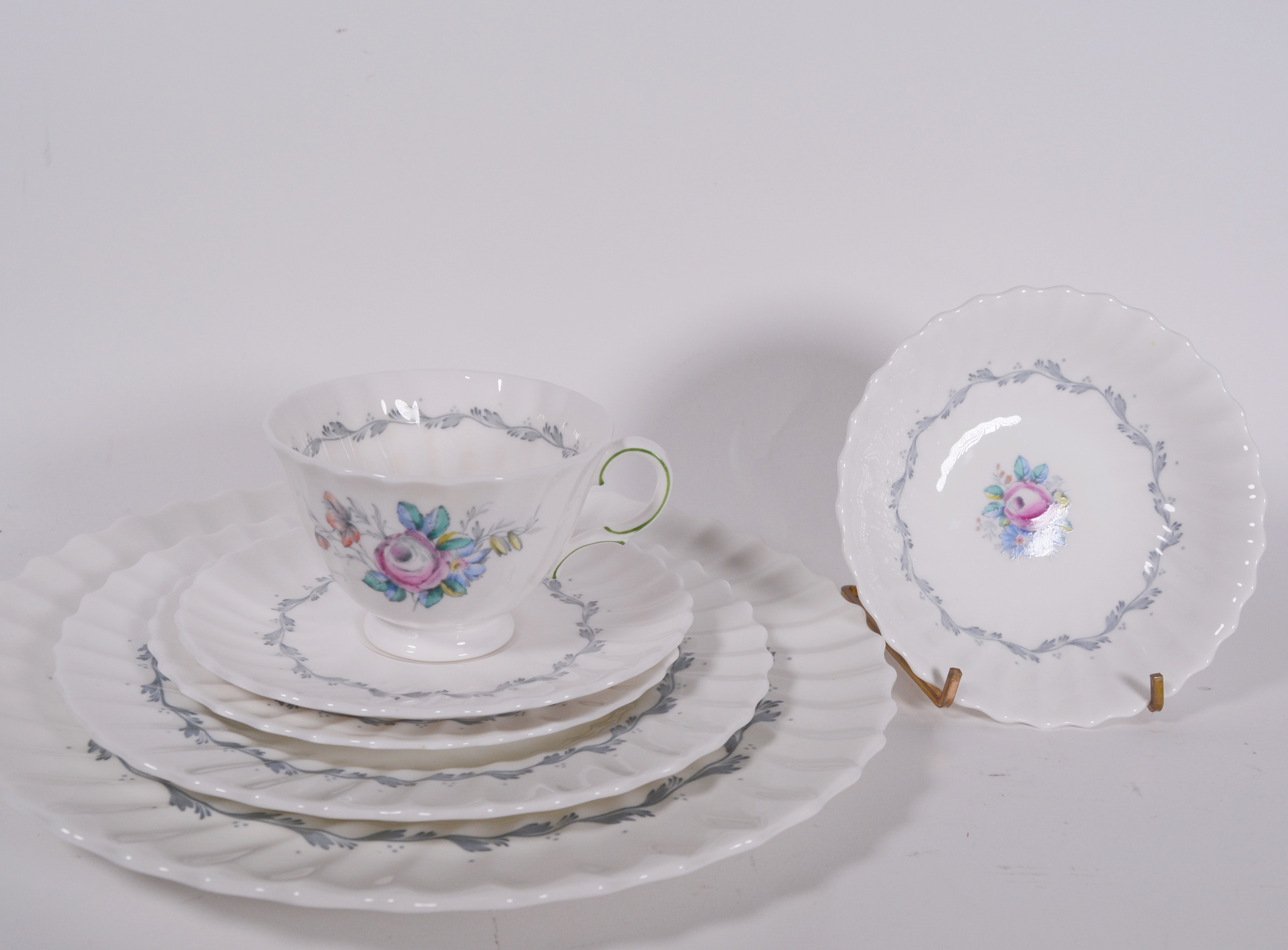 Royal Doulton "Chelsea Rose" China Dinnerware Set