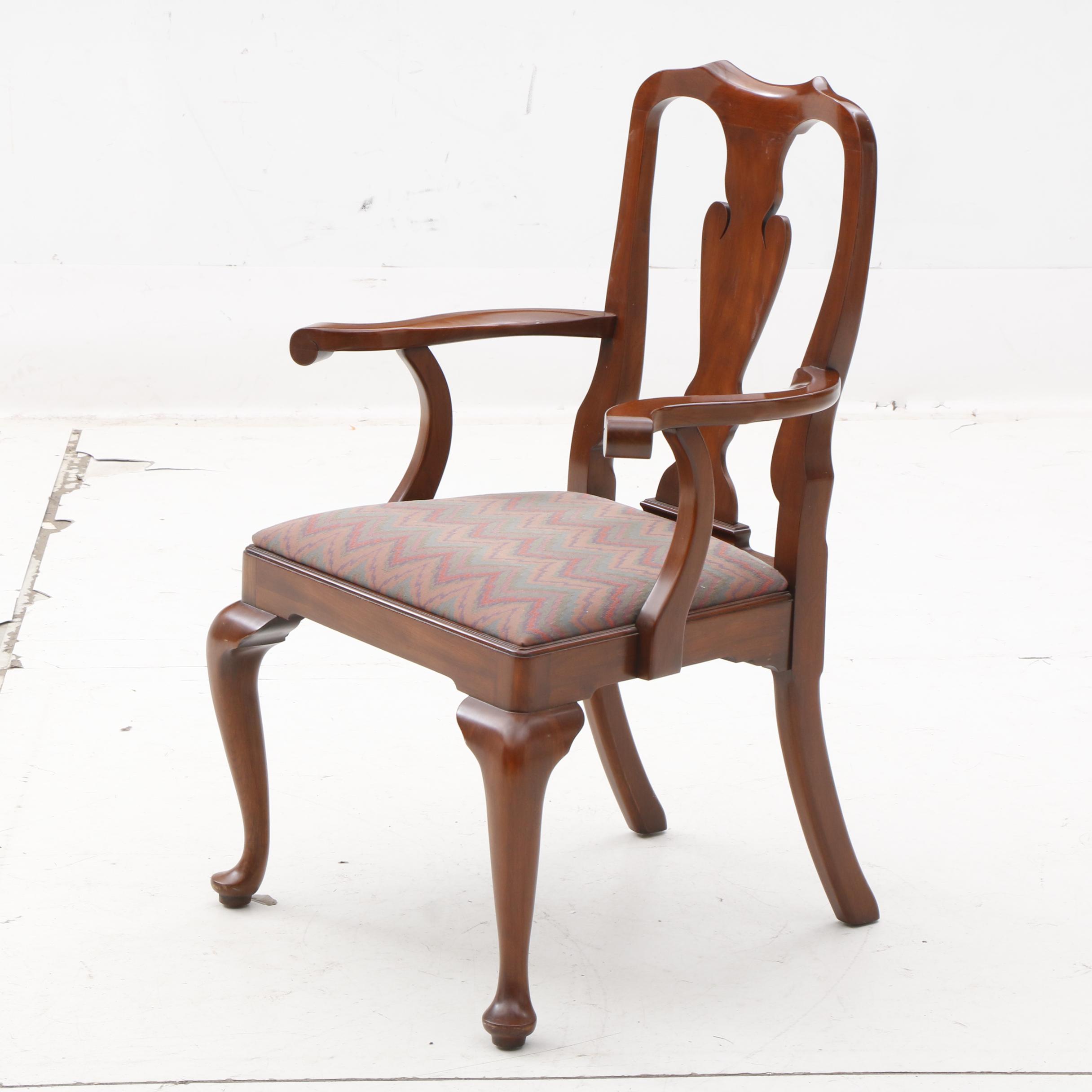 Henkel-Harris Manufactured Queen Anne Style Dining Set With Six Chairs