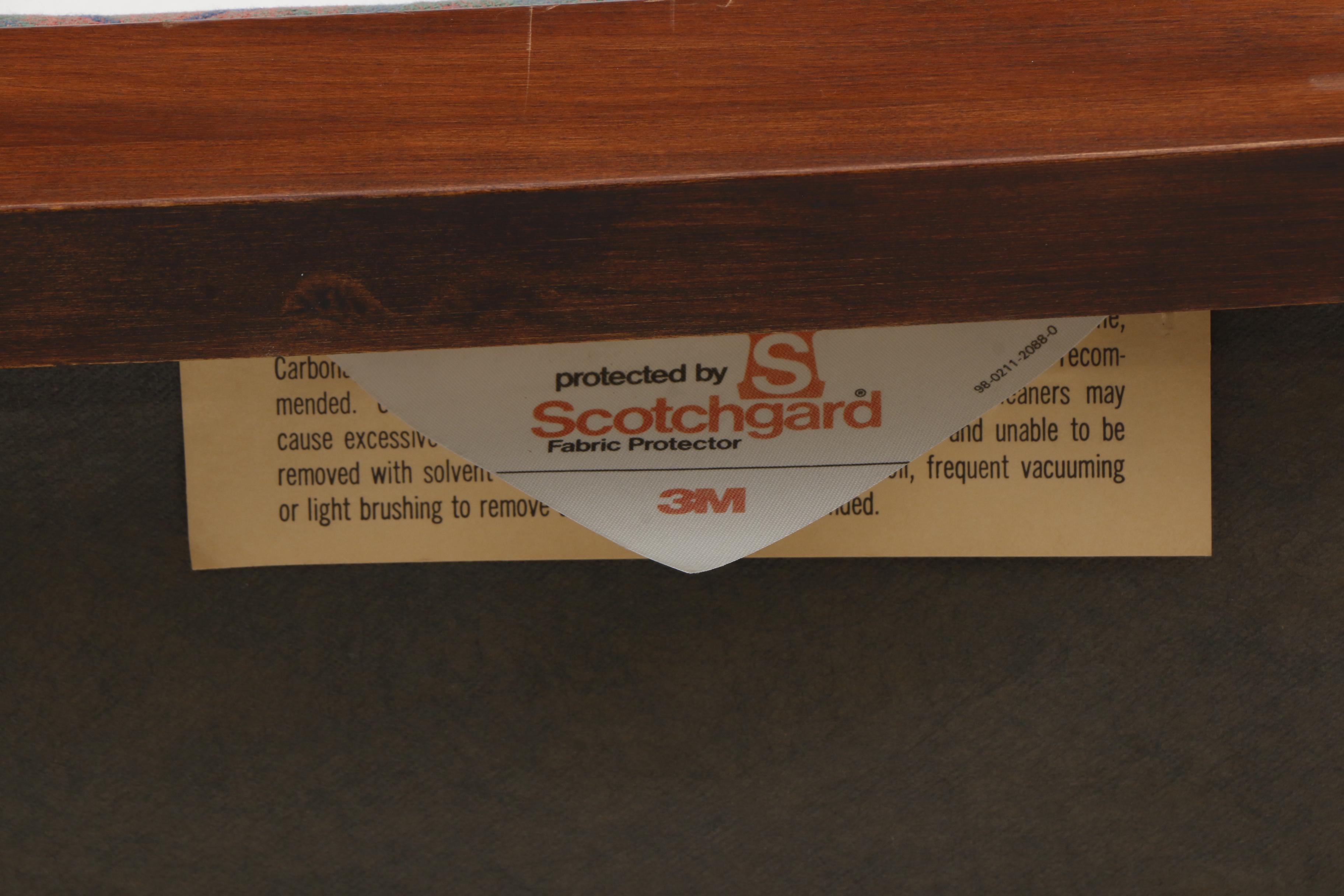 Henkel-Harris Manufactured Queen Anne Style Dining Set With Six Chairs