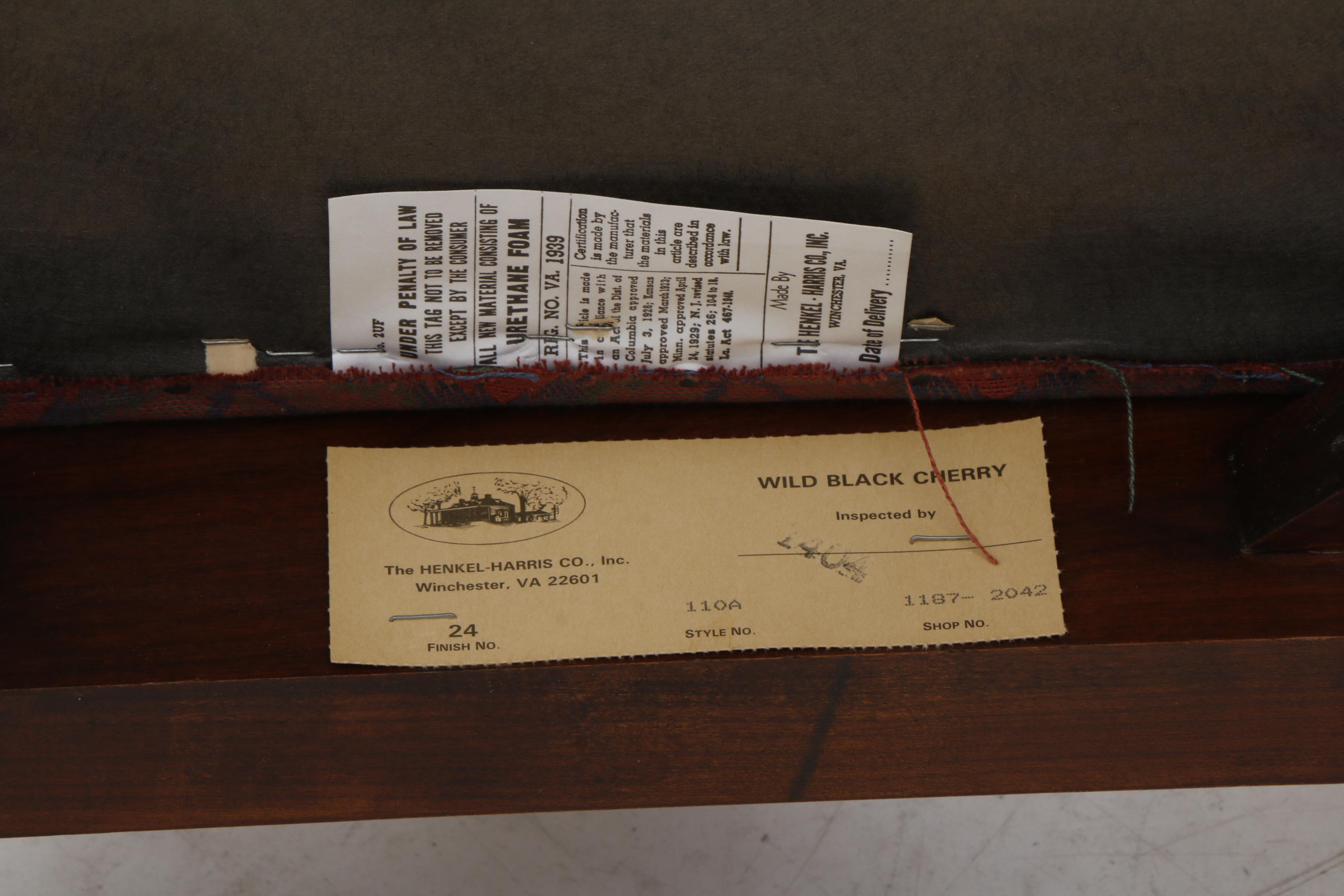 Henkel-Harris Manufactured Queen Anne Style Dining Set With Six Chairs