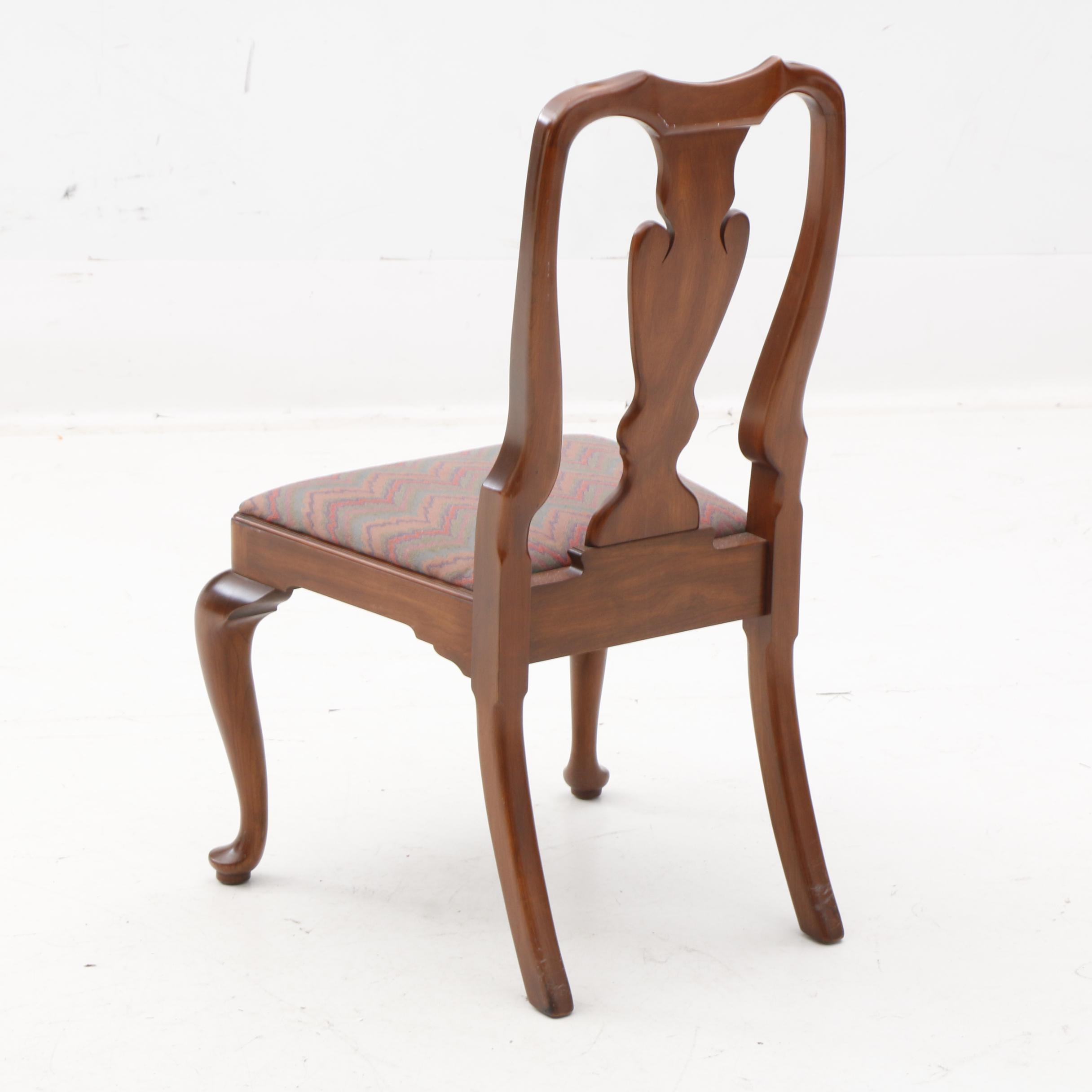 Henkel-Harris Manufactured Queen Anne Style Dining Set With Six Chairs