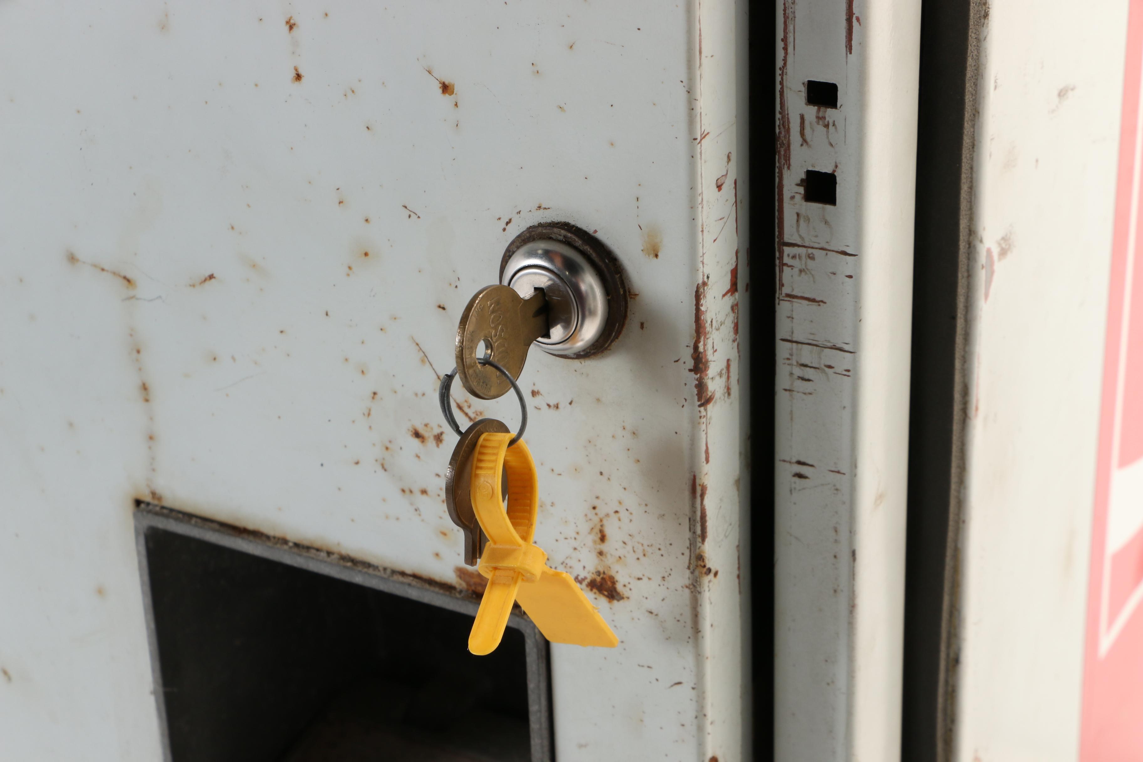 Vintage Vendo "Model VF-148C" Coca-Cola Vending Machine