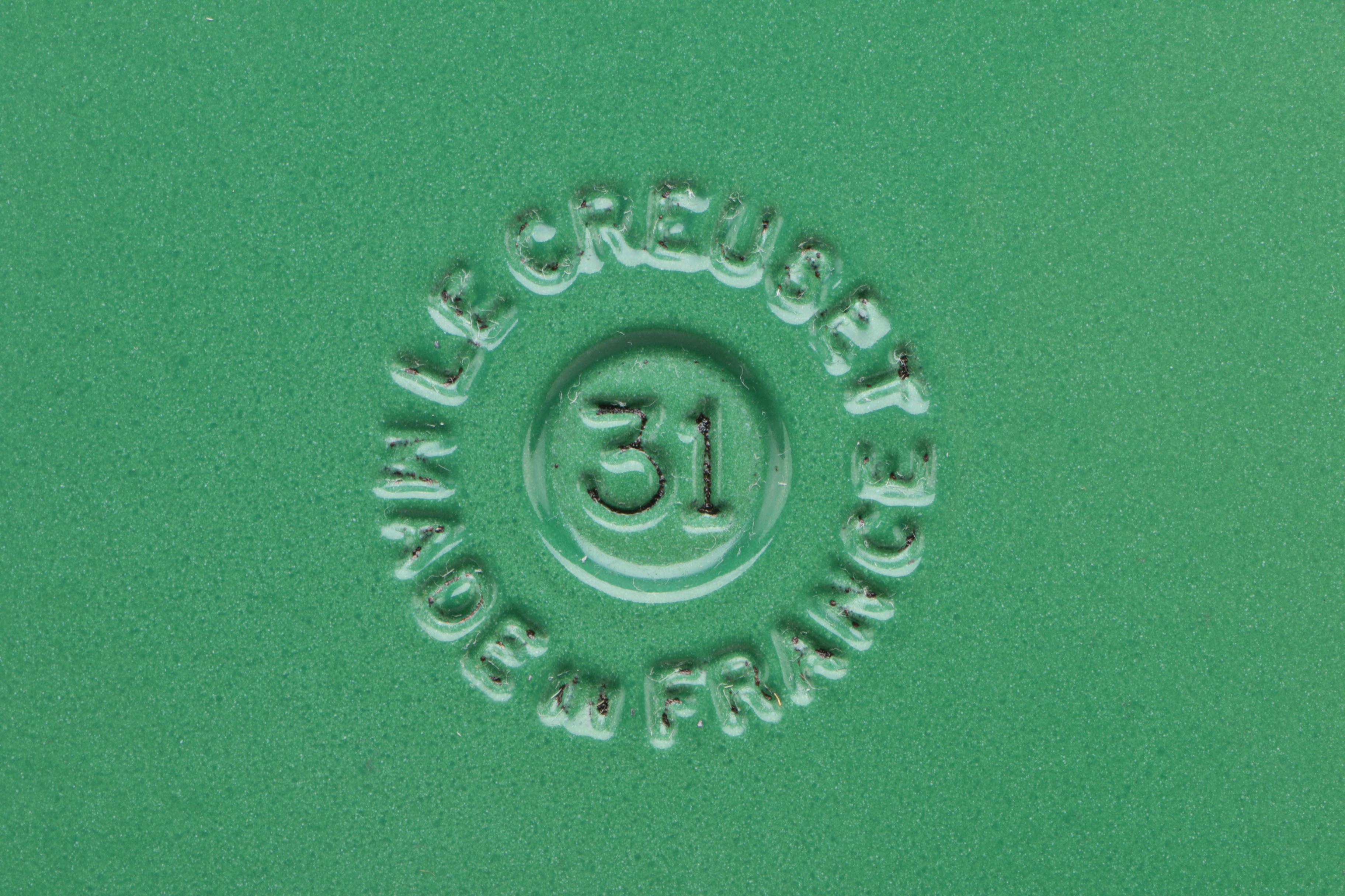 Le Creuset Enameled Cast Iron 6.75-Quart Oval Dutch Oven in Fennel Green