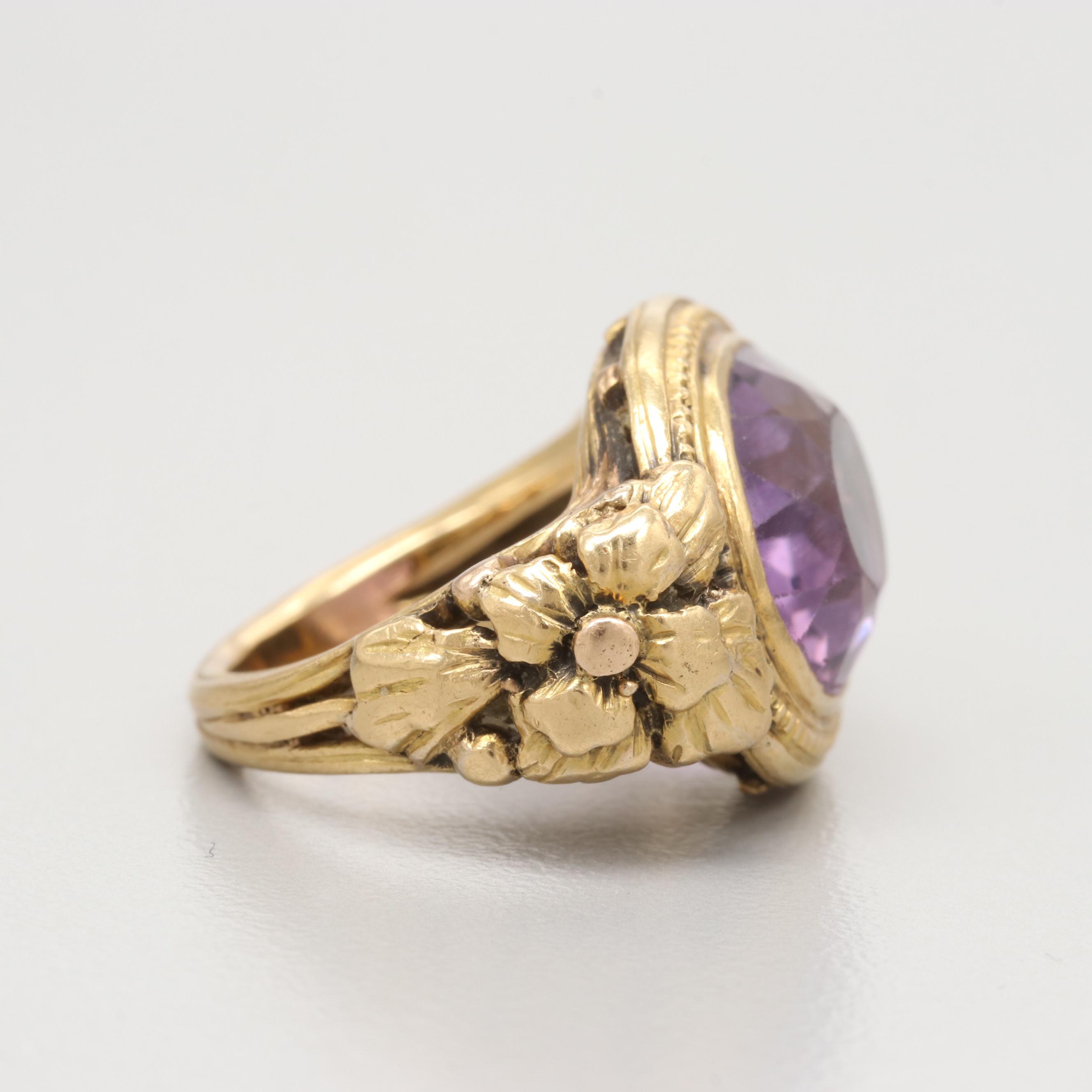 Mid Victorian 18K Yellow Gold 4.78 CT Amethyst Ring with Floral Motif
