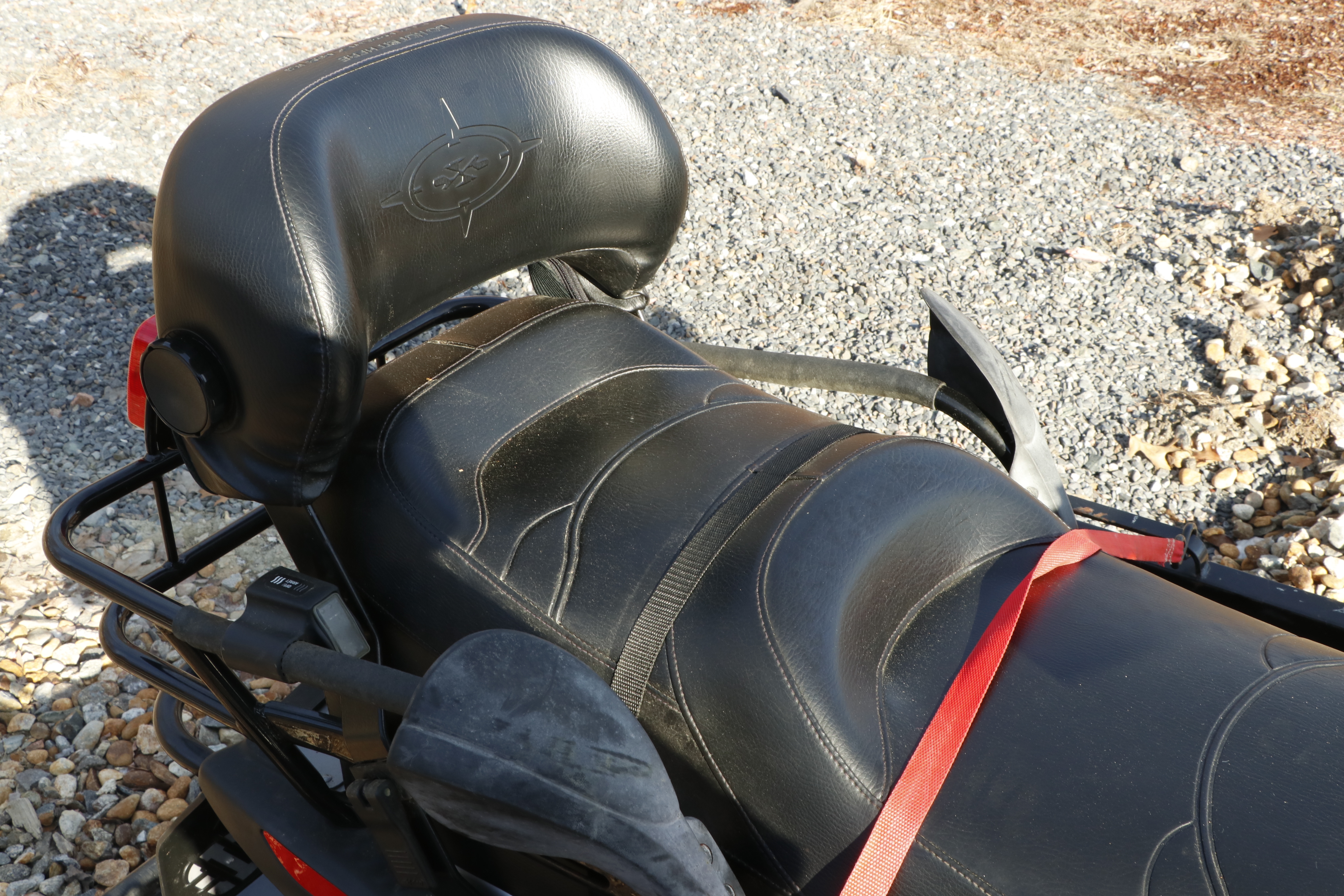 2004 Ski-Doo Legend Sport GT V1000 Snowmobile and Snowbear Utility Trailer