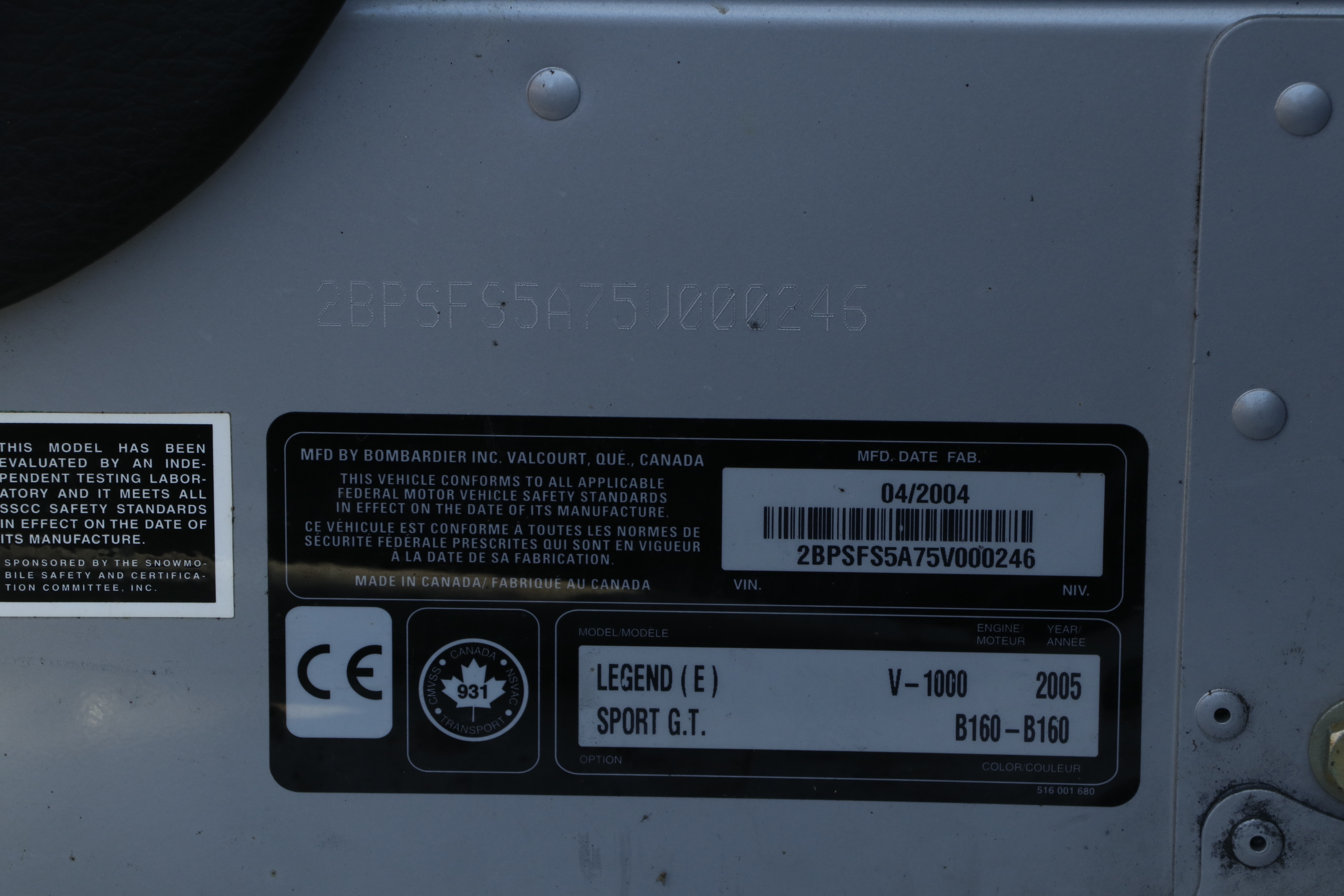 2004 Ski-Doo Legend Sport GT V1000 Snowmobile and Snowbear Utility Trailer