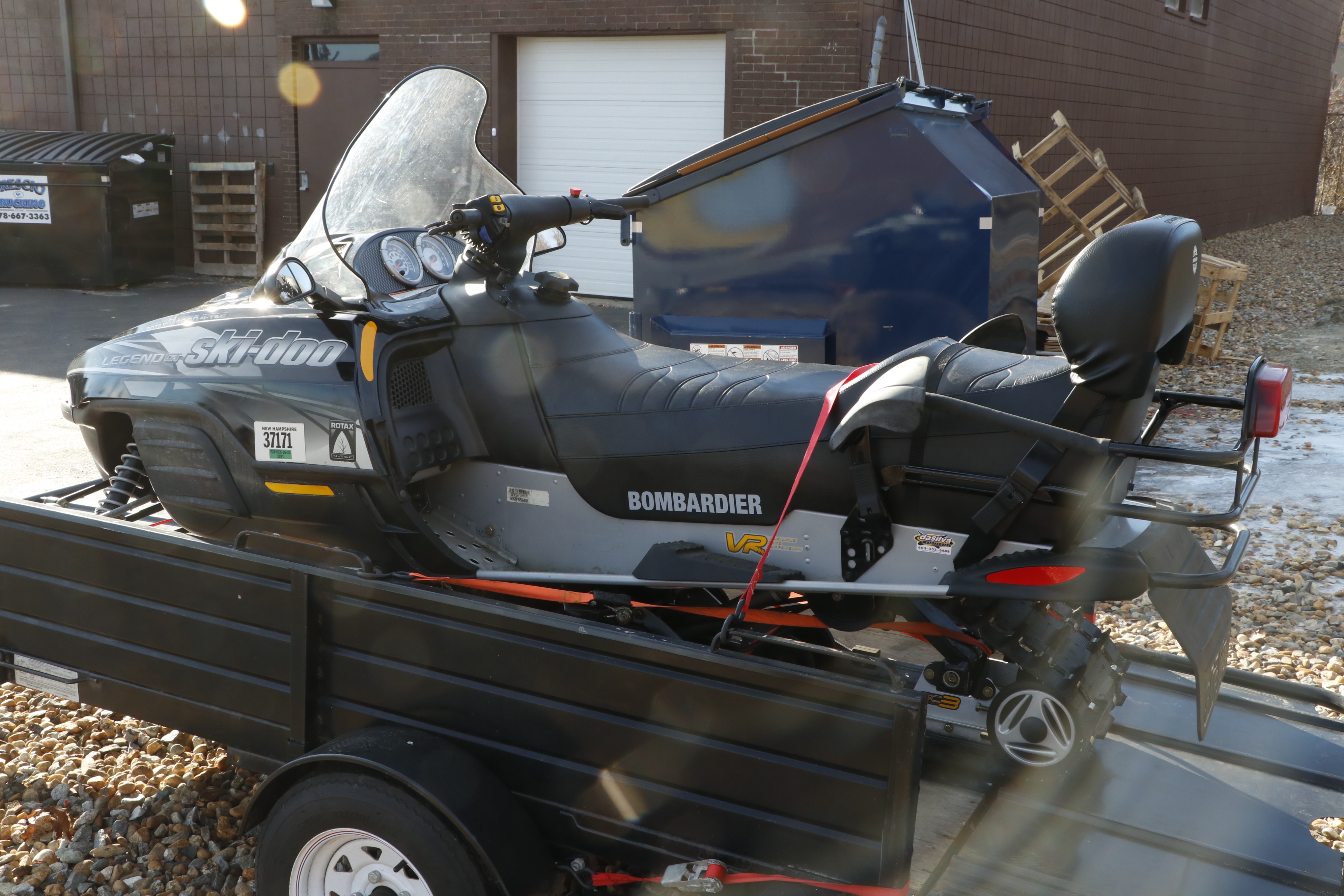 2004 Ski-Doo Legend Sport GT V1000 Snowmobile and Snowbear Utility Trailer