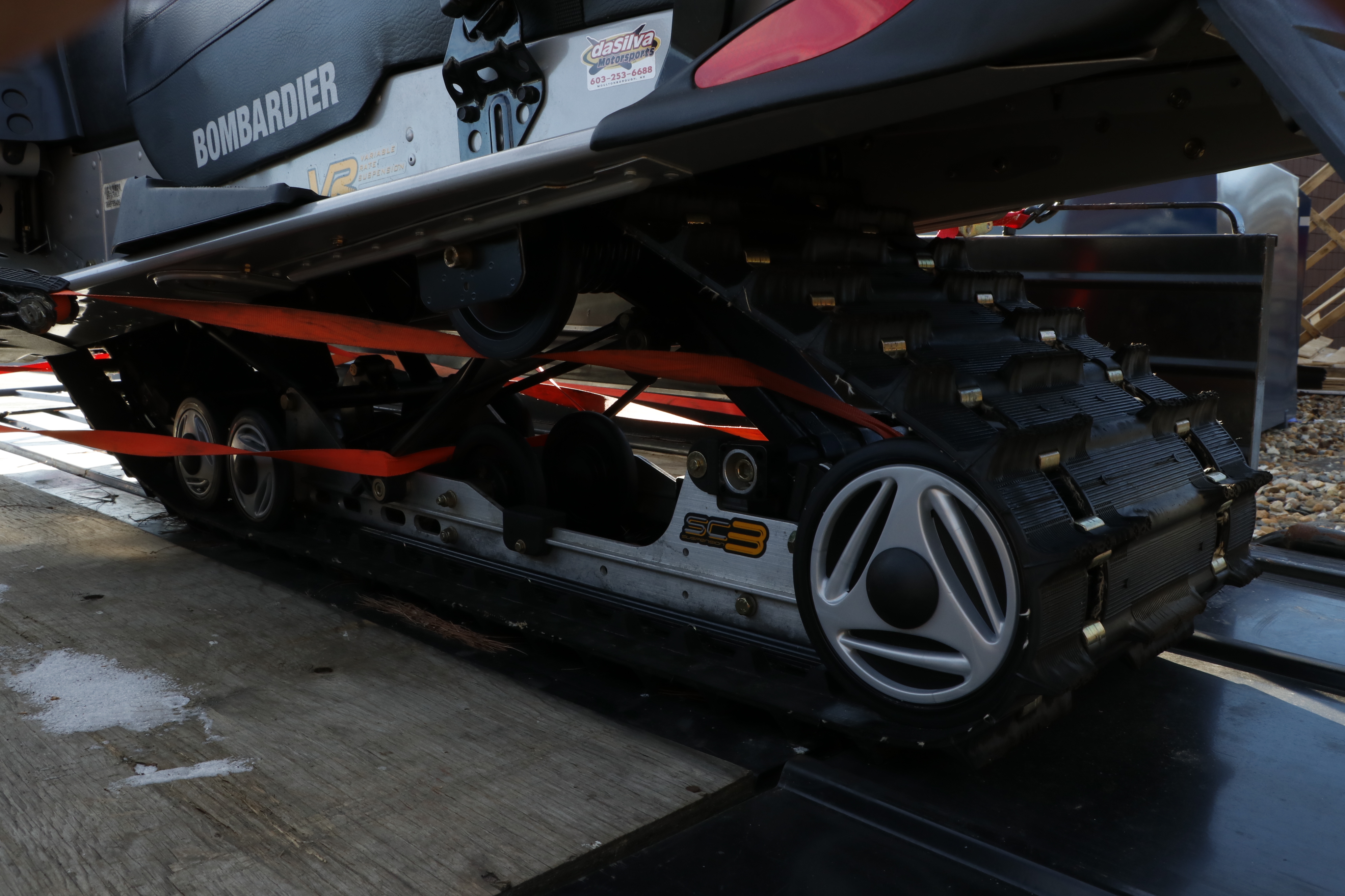 2004 Ski-Doo Legend Sport GT V1000 Snowmobile and Snowbear Utility Trailer