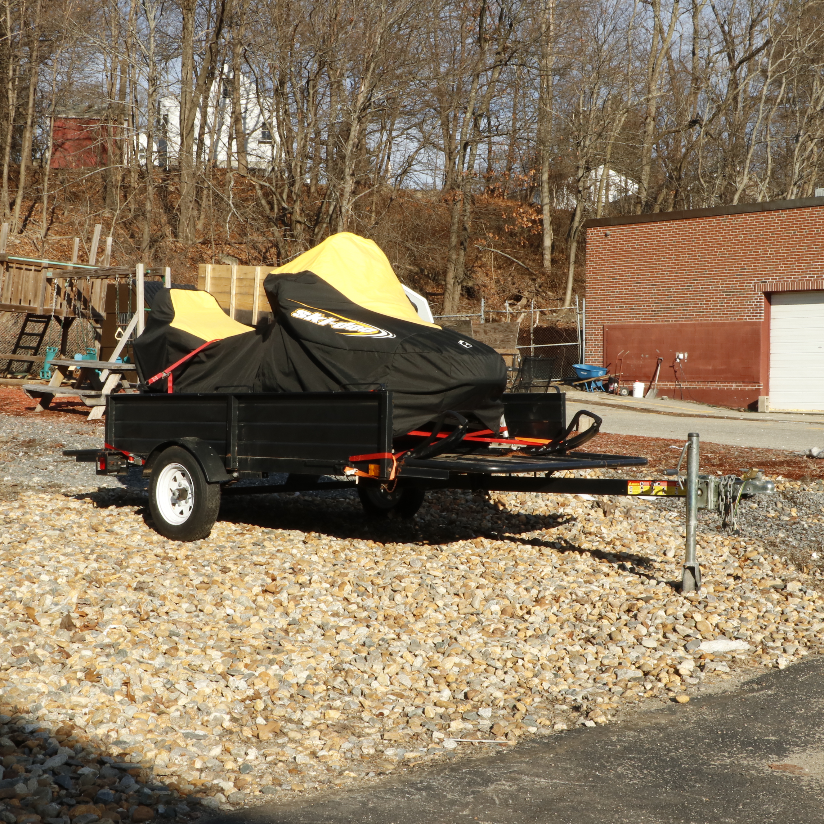 2004 Ski-Doo Legend Sport GT V1000 Snowmobile and Snowbear Utility Trailer