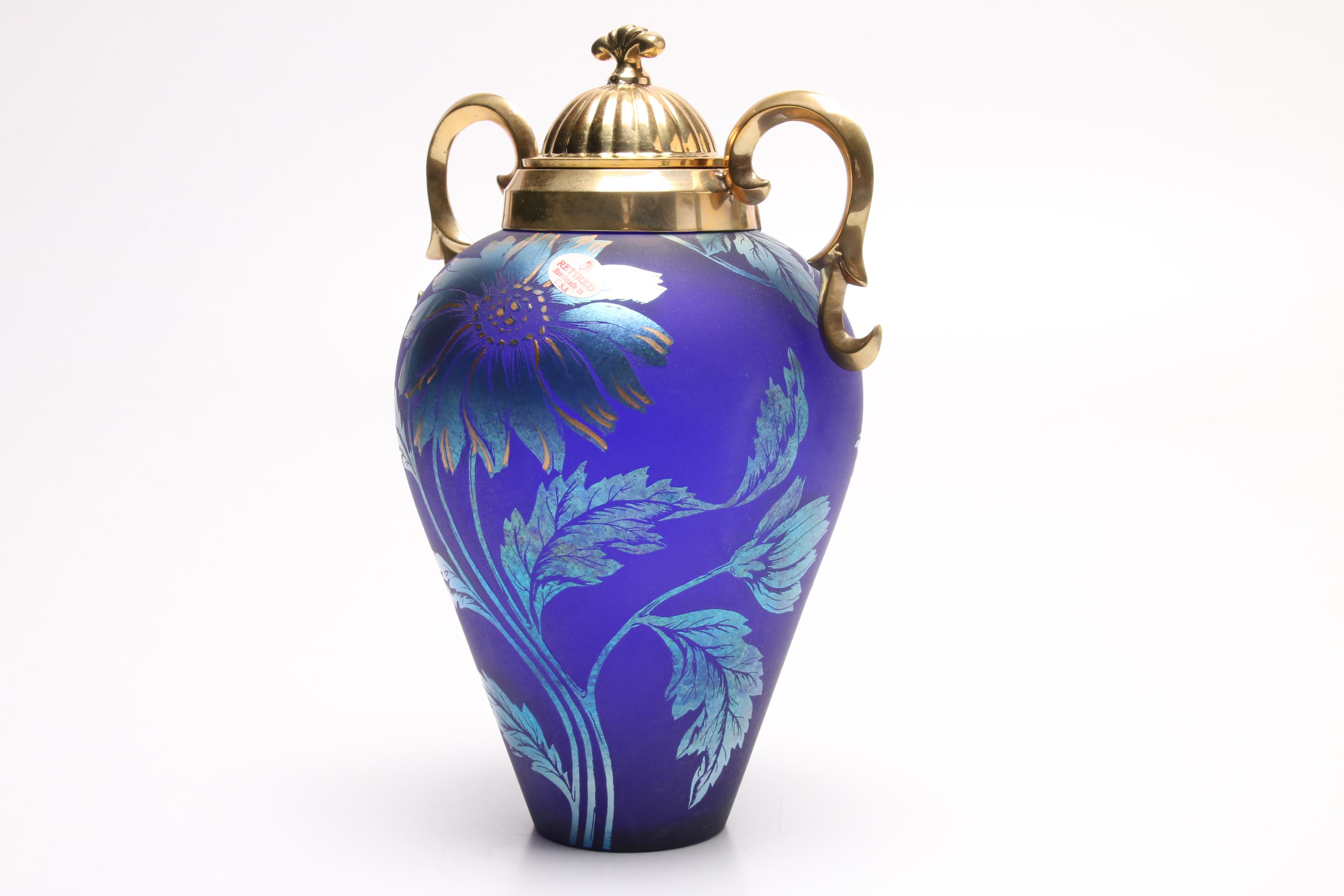 Limited Edition Fenton Favrene Daisy Vase Designed by Martha Reynolds