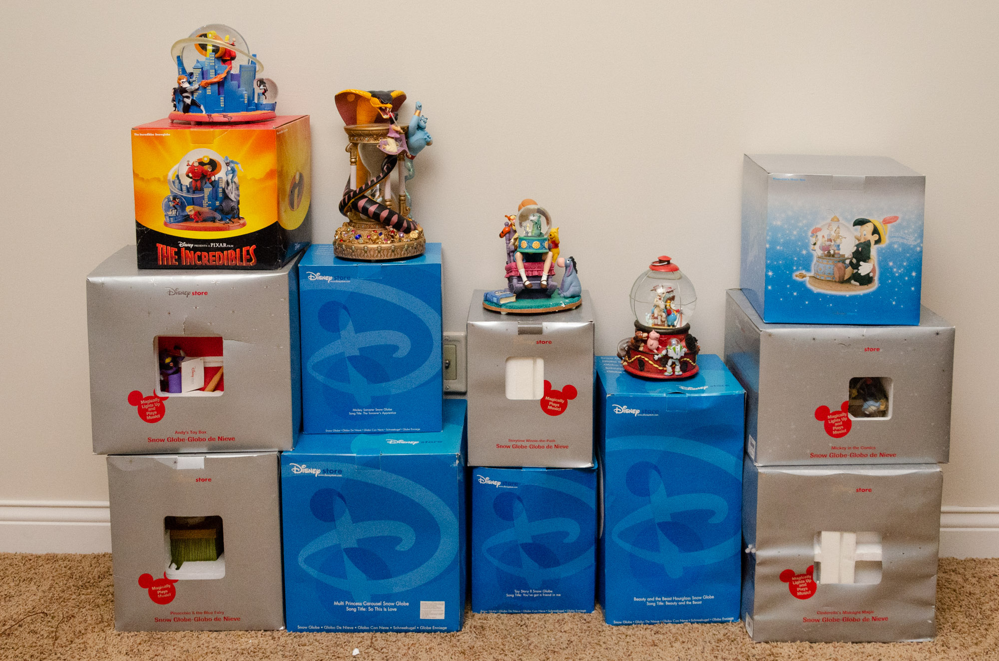 Disney Musical Snow Globes Including "Aladdin" and "The Incredibles"