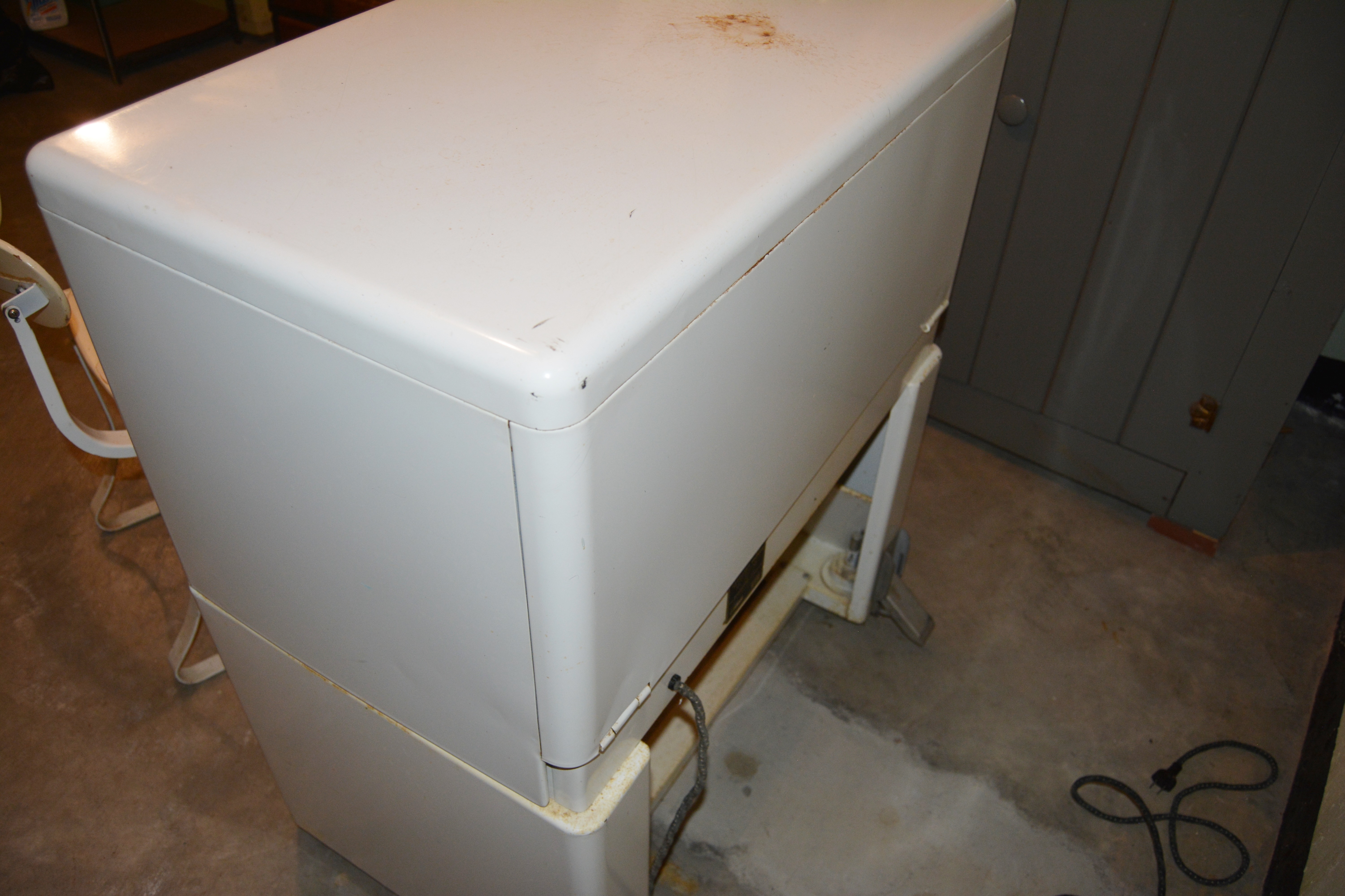 Ironrite Model 85 Ironer and Health Chair