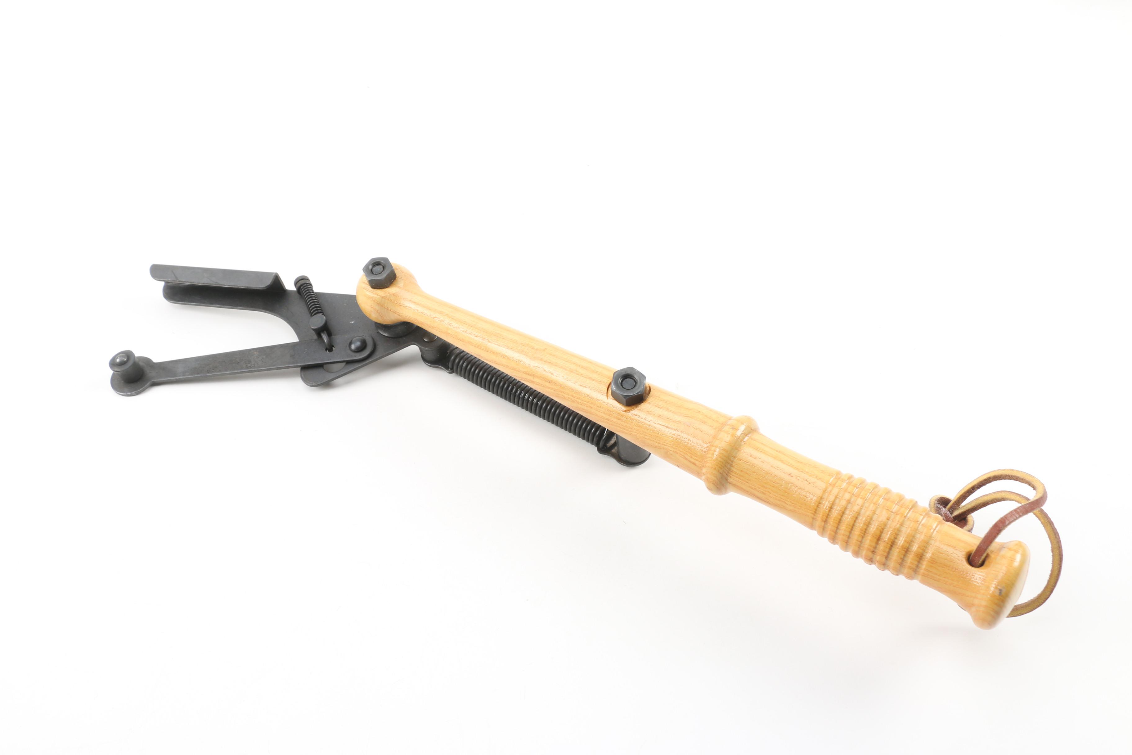 Remington Hand-Held Clay Target Thrower