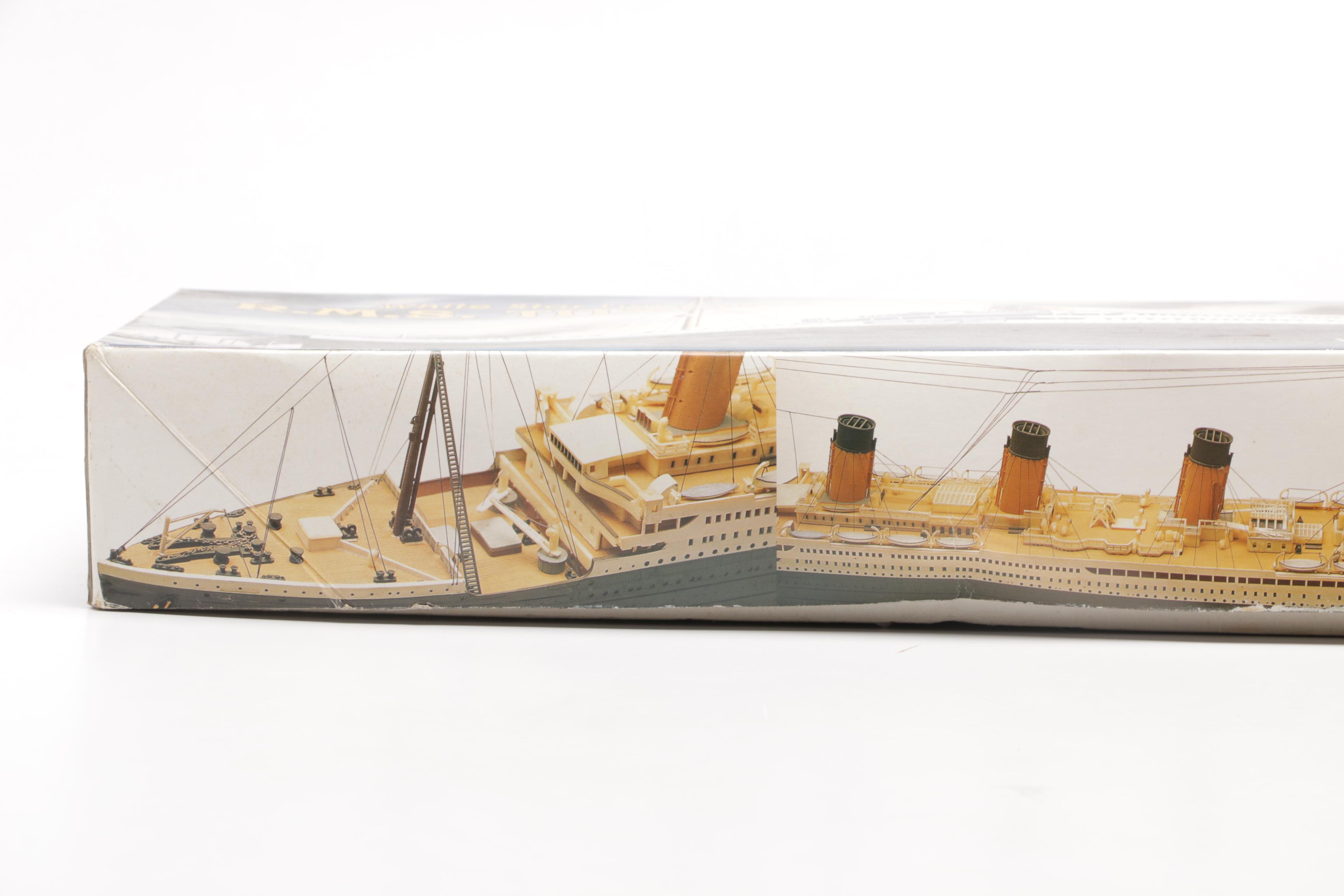 Boxed Minicraft White Star Line R.M.S. Titanic 1:130 Scale Model Kit