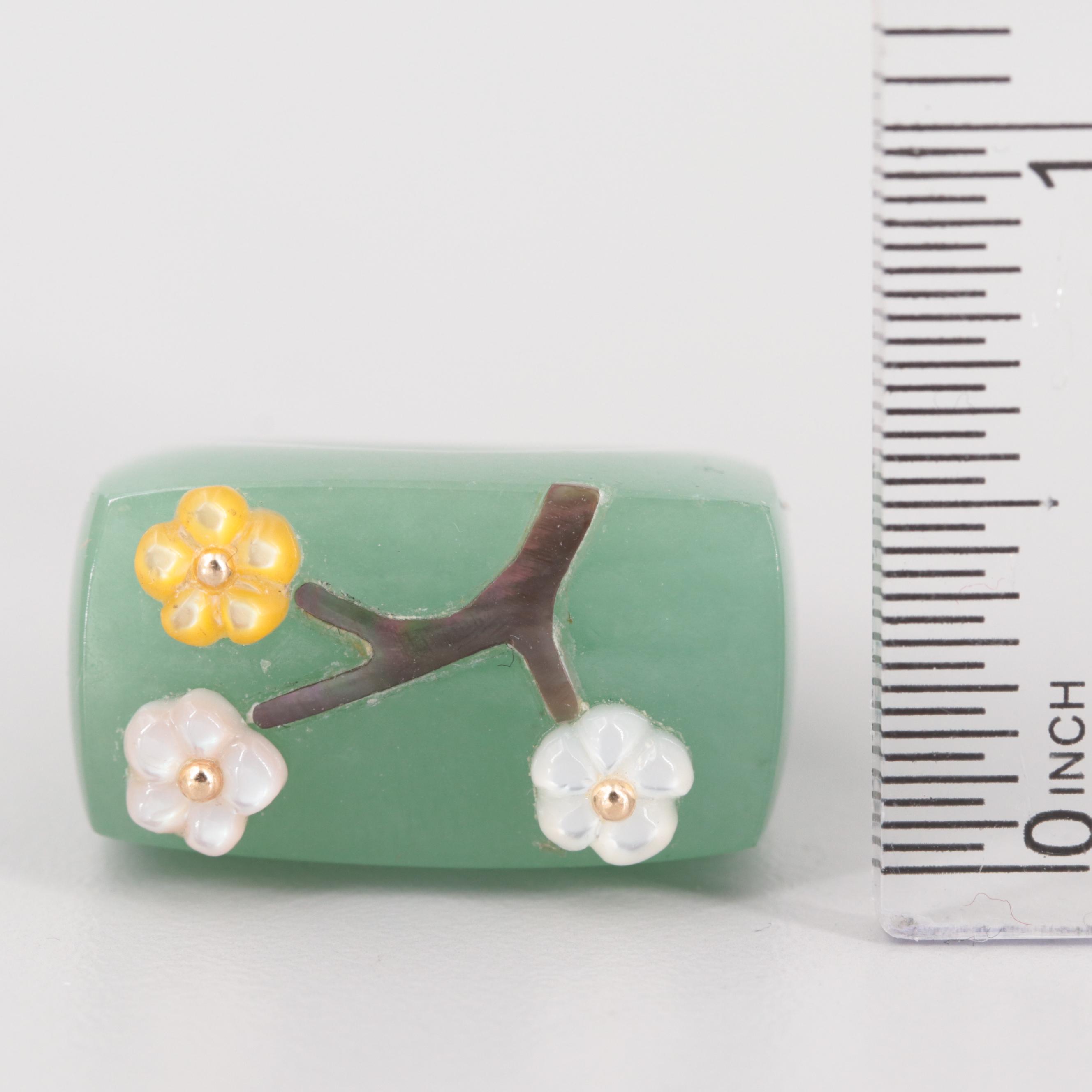14K Yellow Gold Jadeite and Mother of Pearl Floral Ring