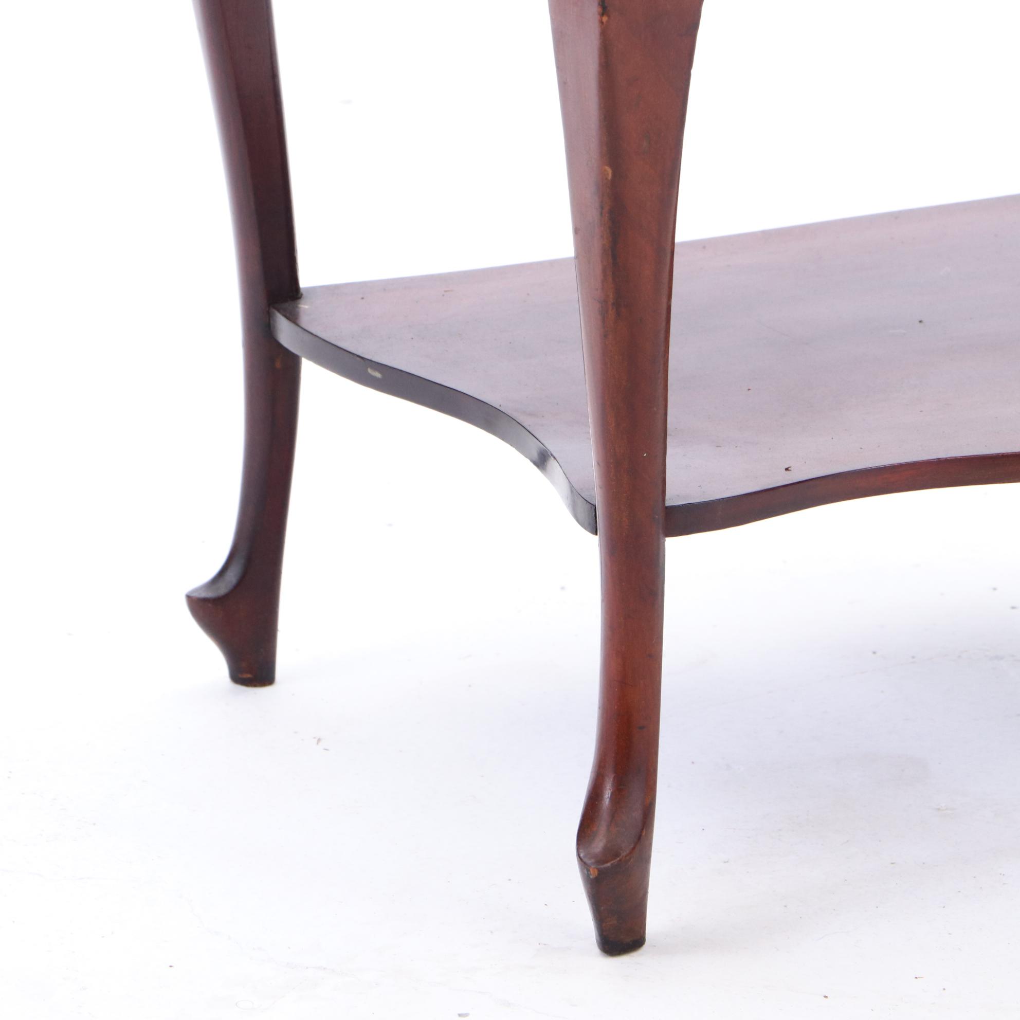 Ca. 1900 Mahogany Vitrine