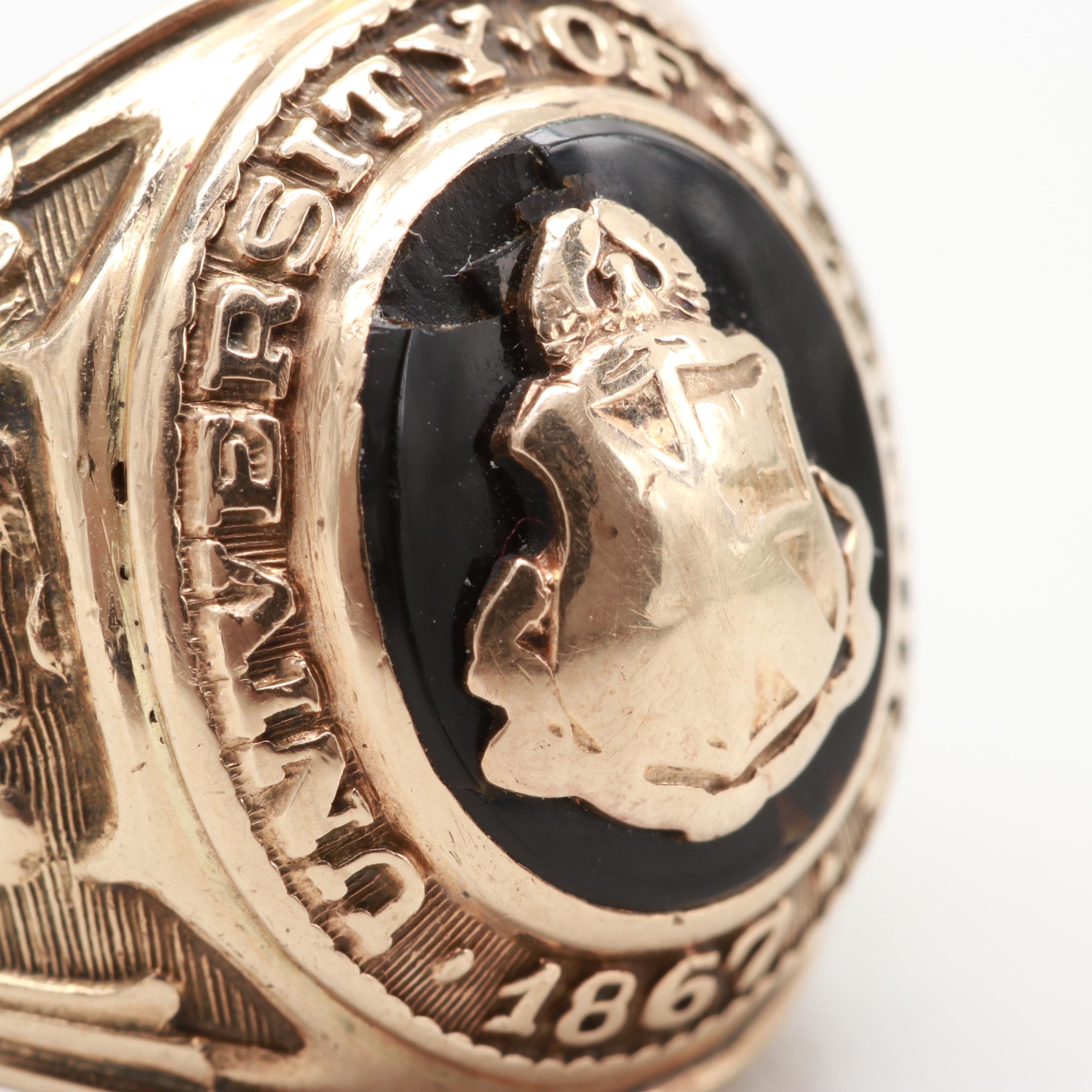 University of Illinois 10K Yellow Gold Black Onyx Class Ring