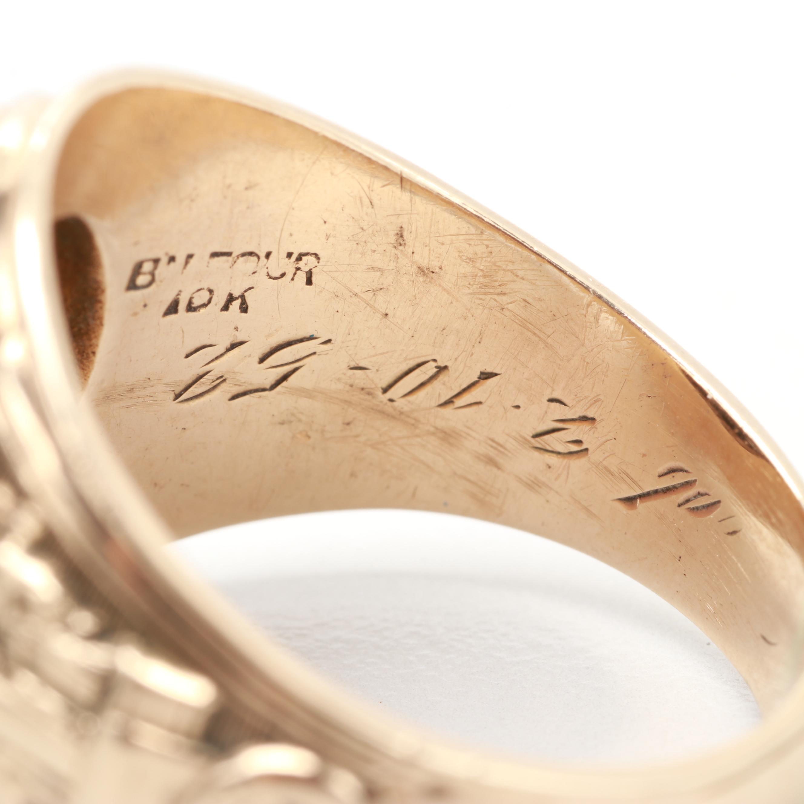 University of Illinois 10K Yellow Gold Black Onyx Class Ring