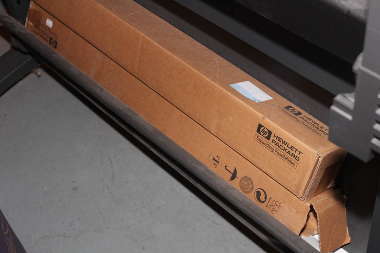 HP DesignJet 800 PS Large Format Printer