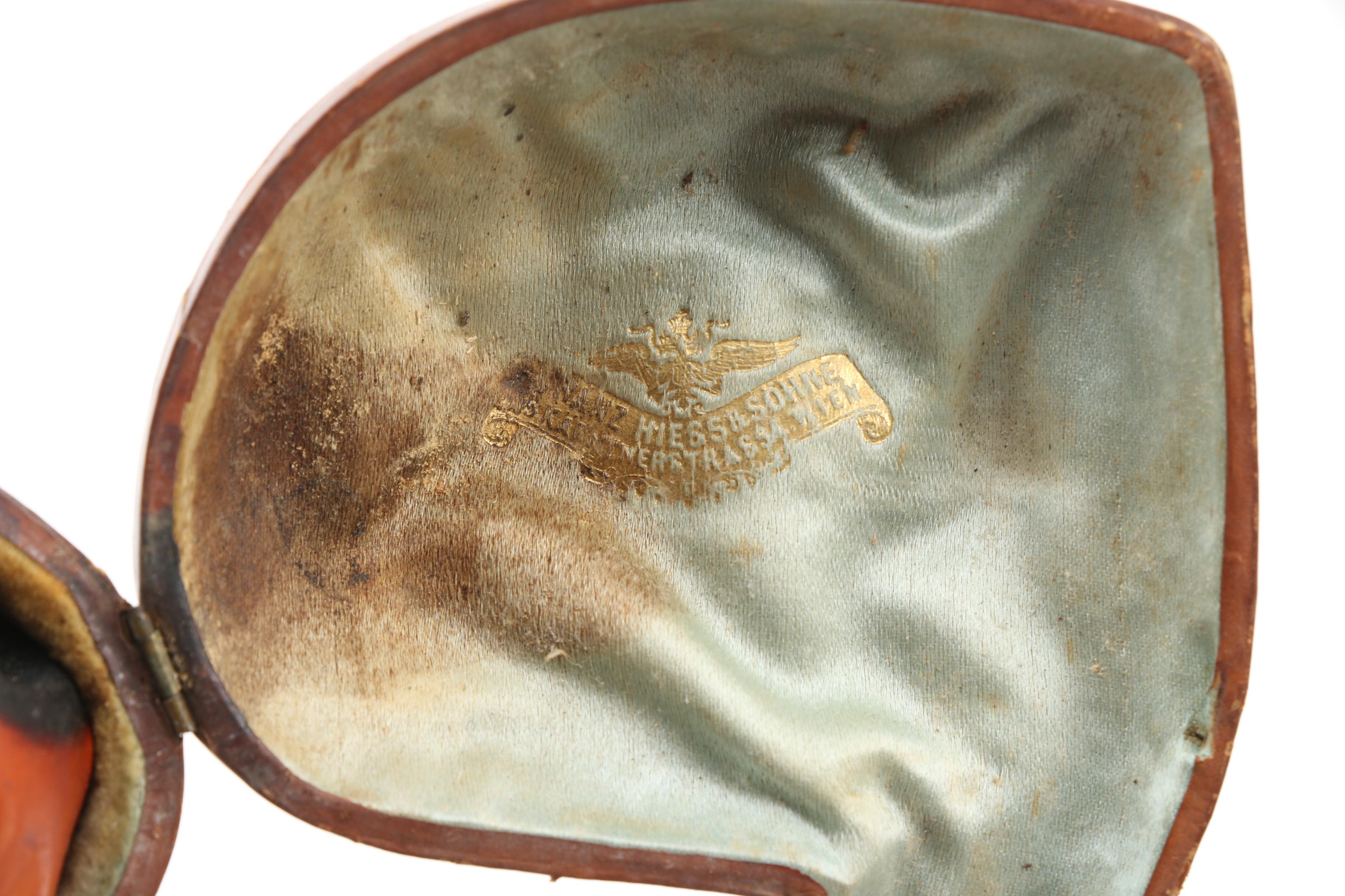 Antique Franz Hiess & Söhne Figural Meerschaum Tobacco Pipe with Leather Case