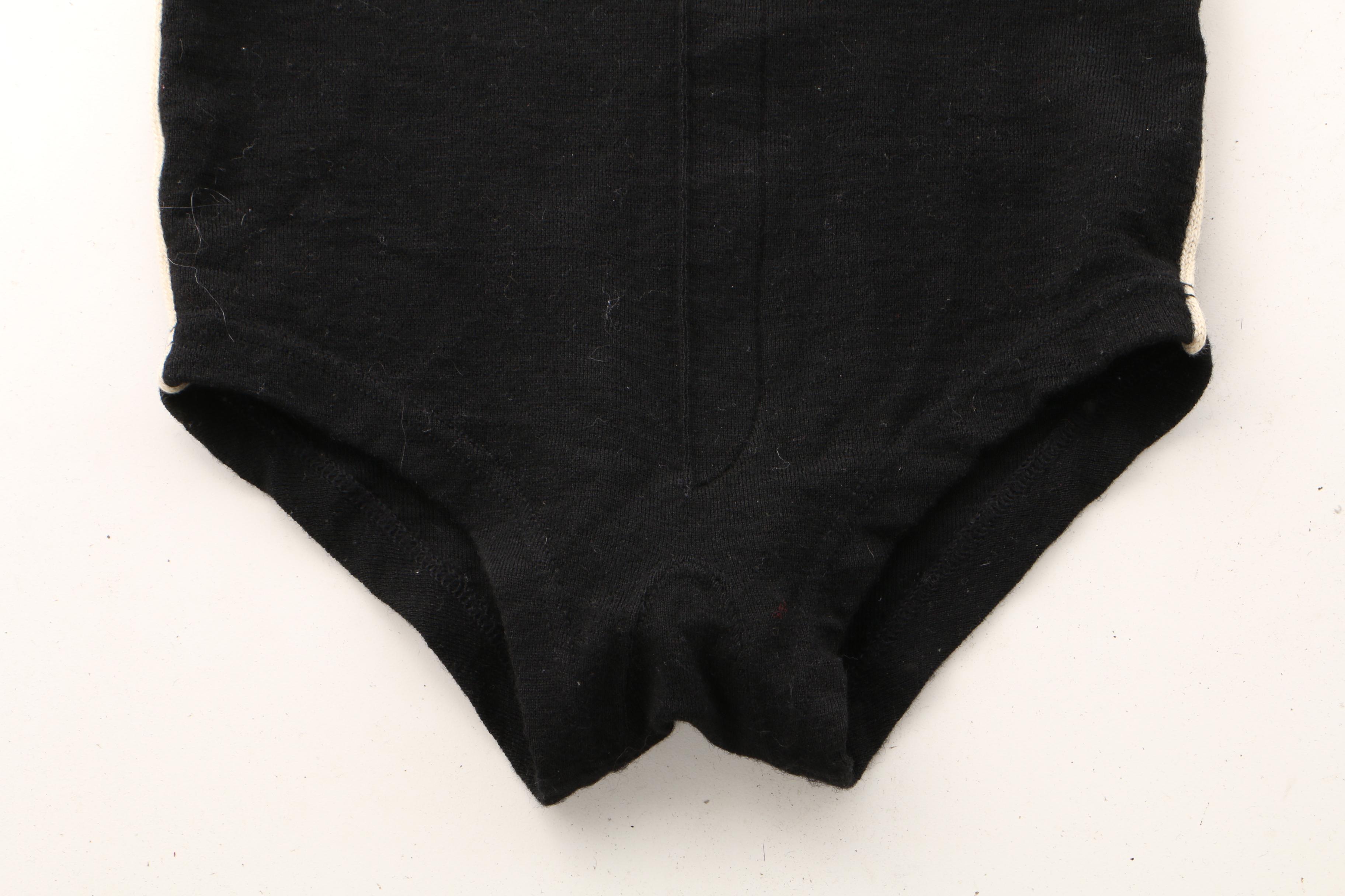Men's Malibu Belted Black Wool Knit Swim Trunks, 1940s Vintage