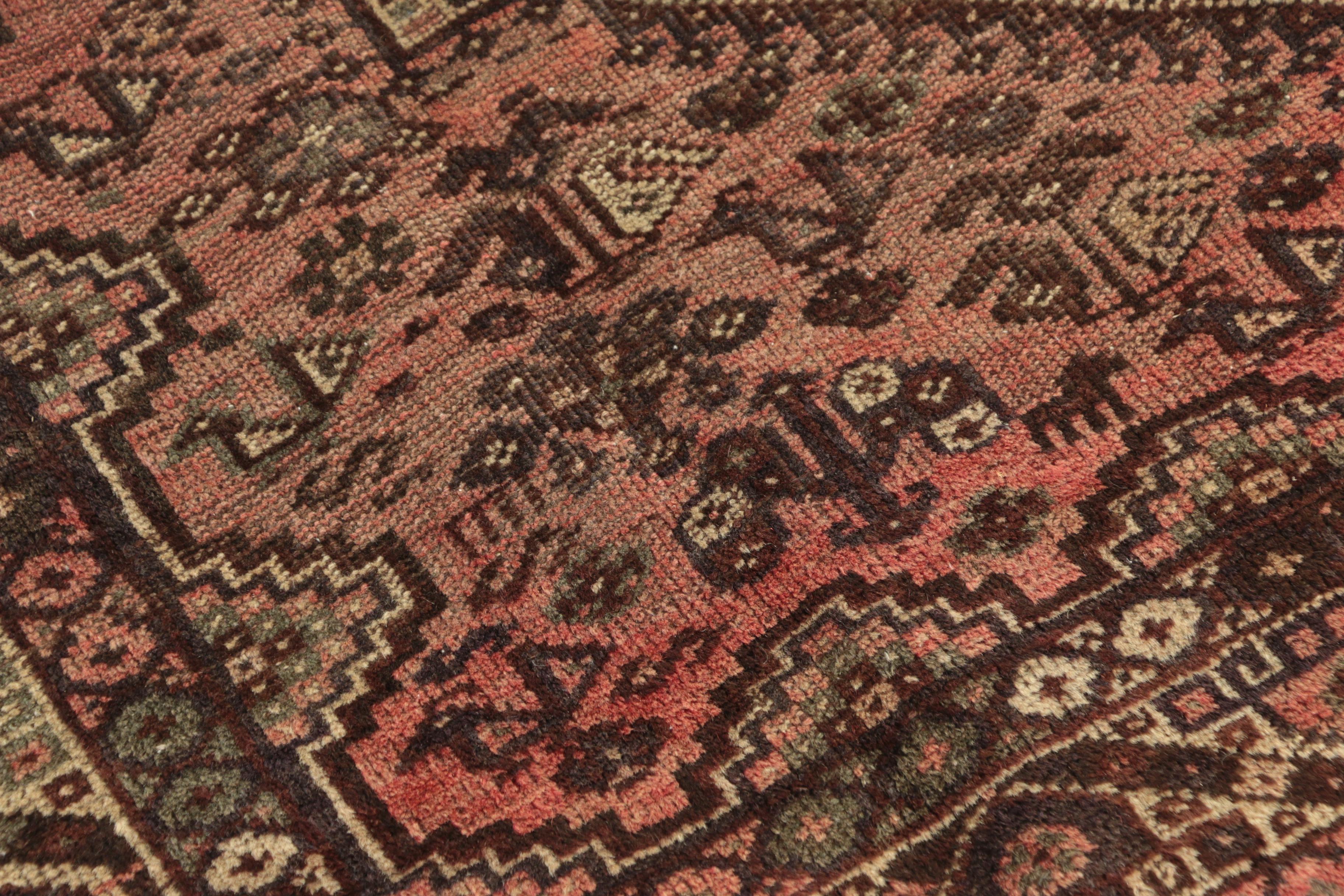 Hand-Knotted Persian Shiraz Pictorial Wool Rug