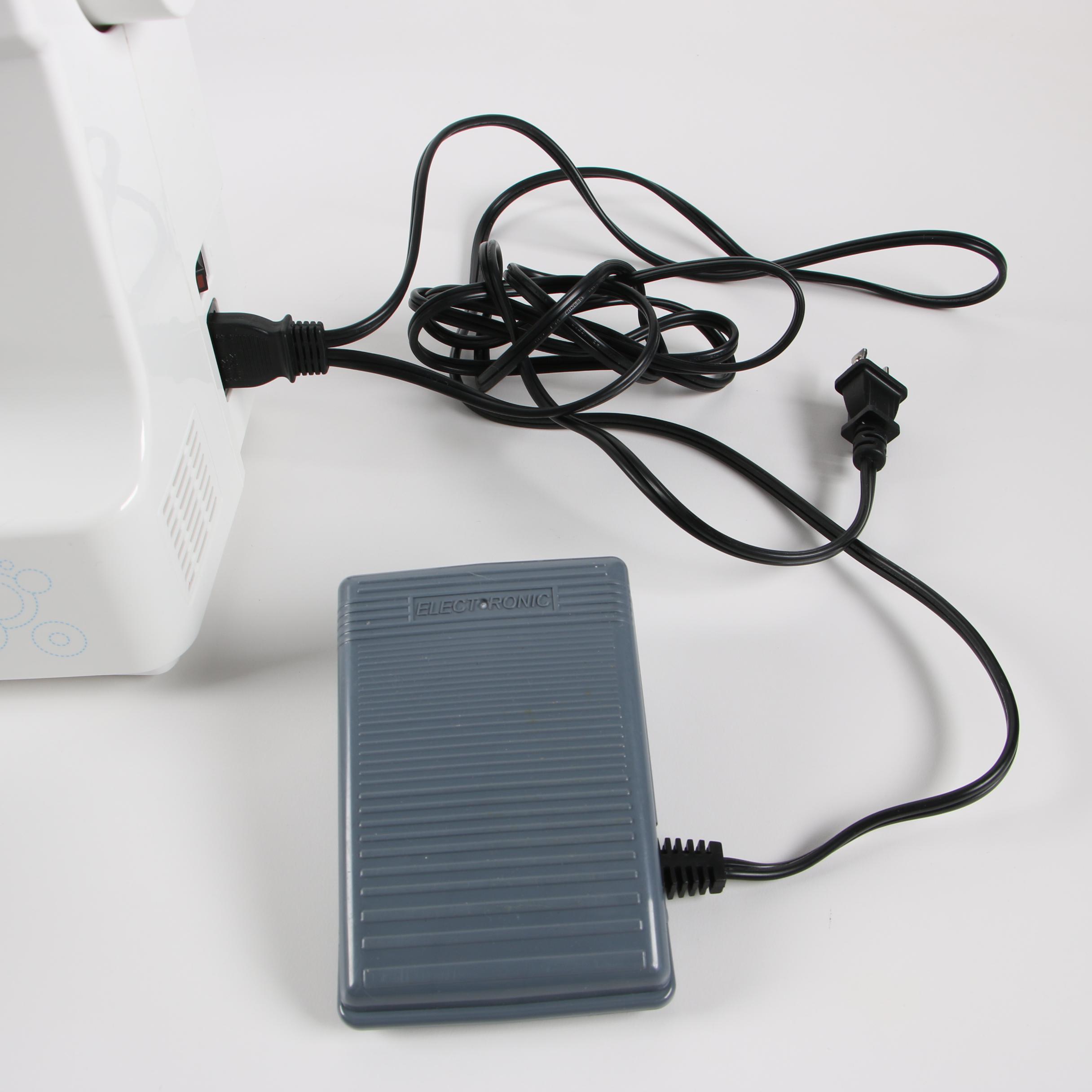 Singer Promise II 1512 Sewing Machine with Accessories