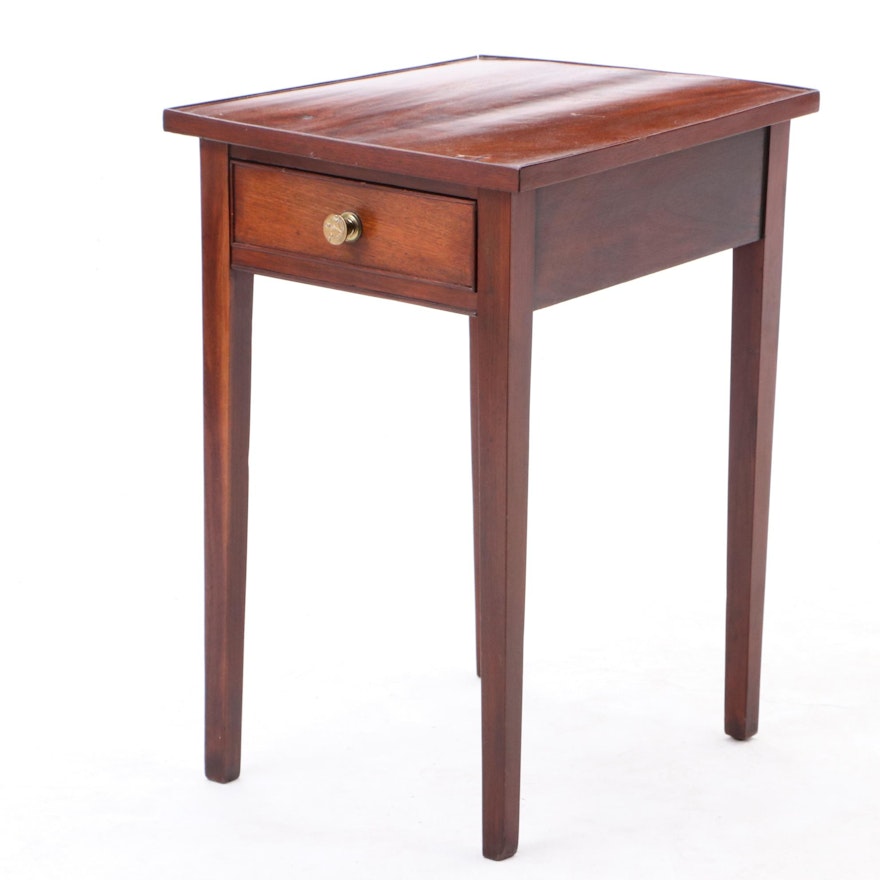 Hepplewhite Style Mahogany Side Table