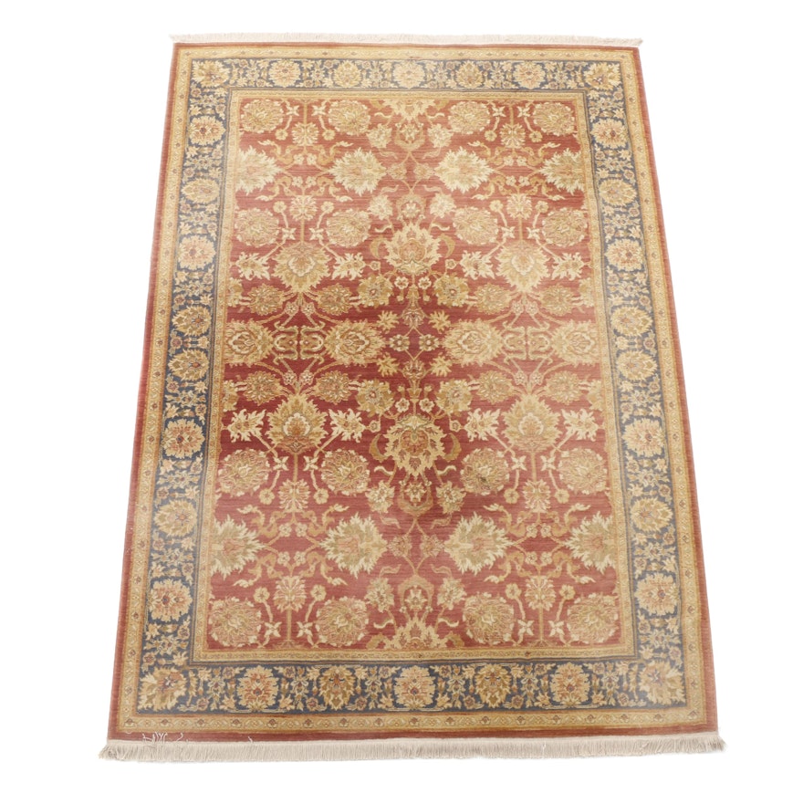 Machine Made Agra Style Area Rug from the Rug Gallery