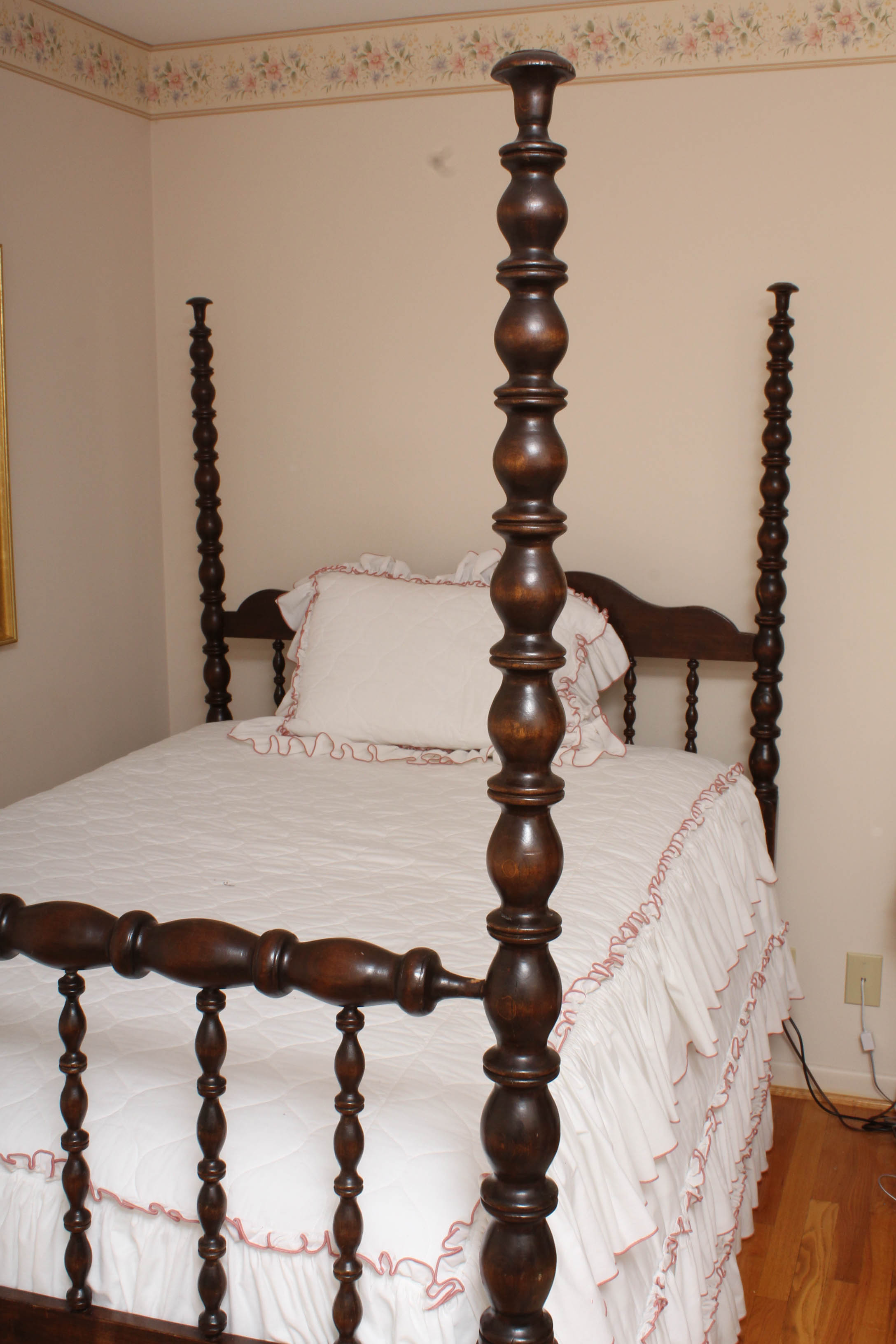 Vintage Jenny Lind Style Four Poster Full Bed