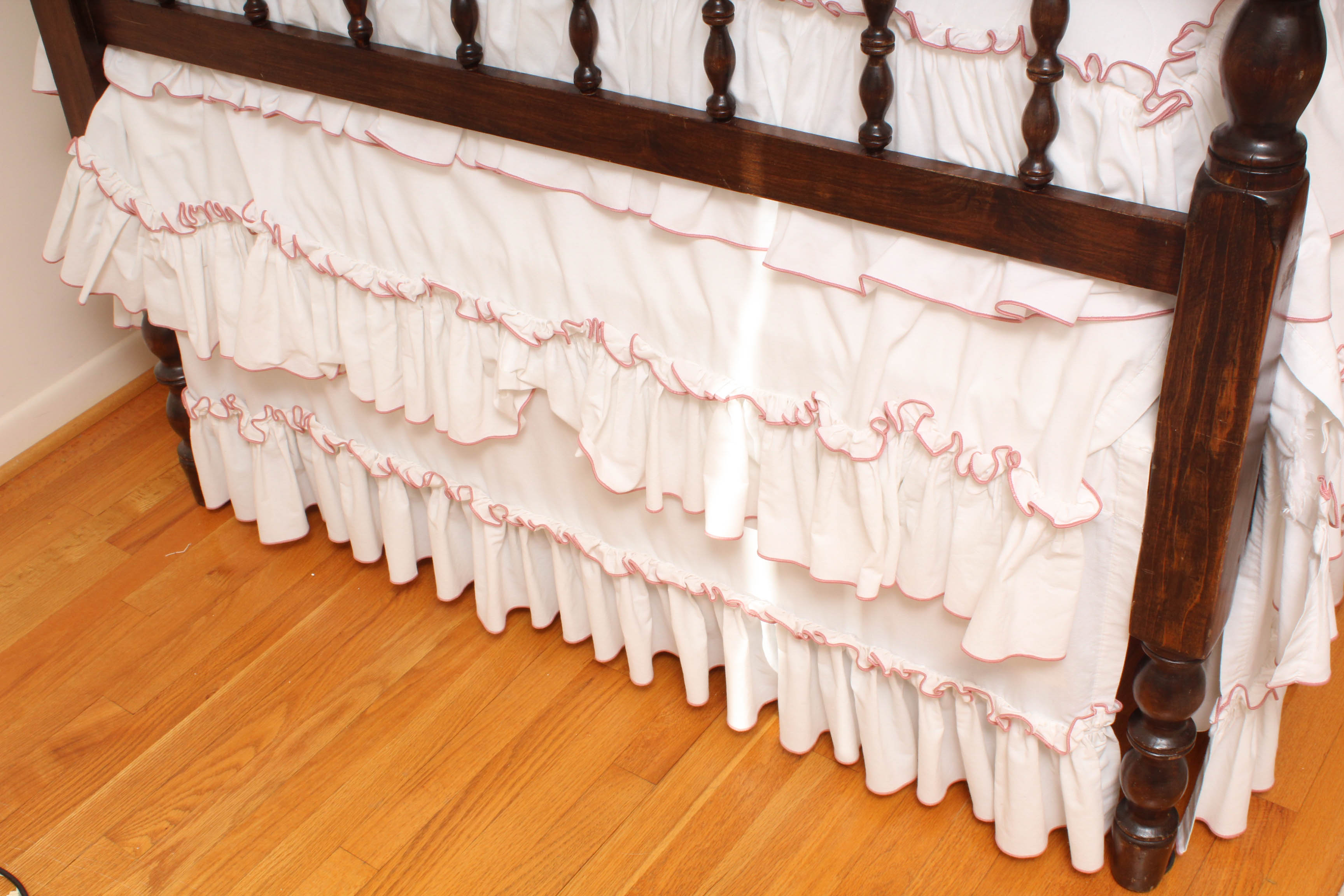 Vintage Jenny Lind Style Four Poster Full Bed