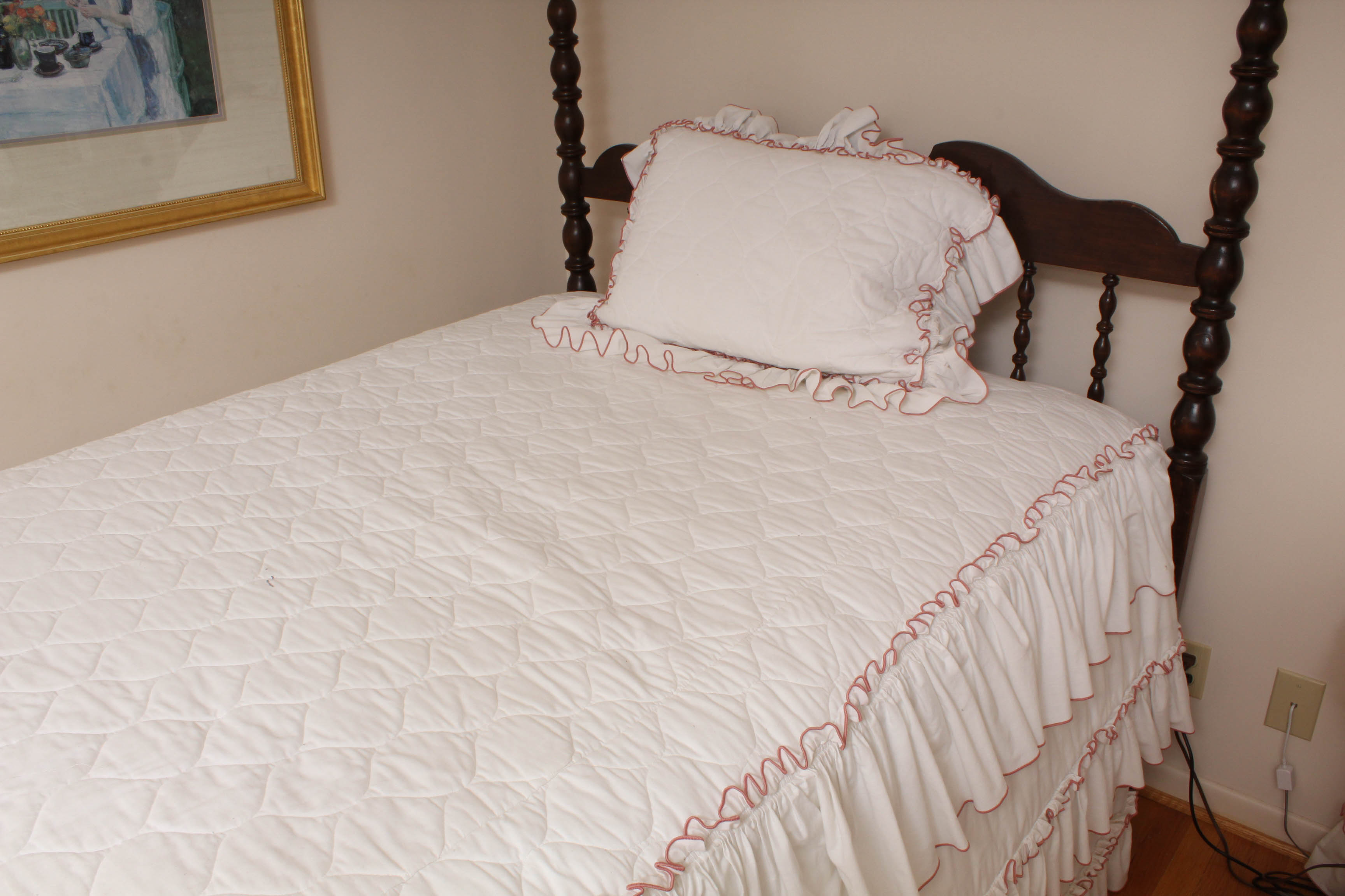 Vintage Jenny Lind Style Four Poster Full Bed