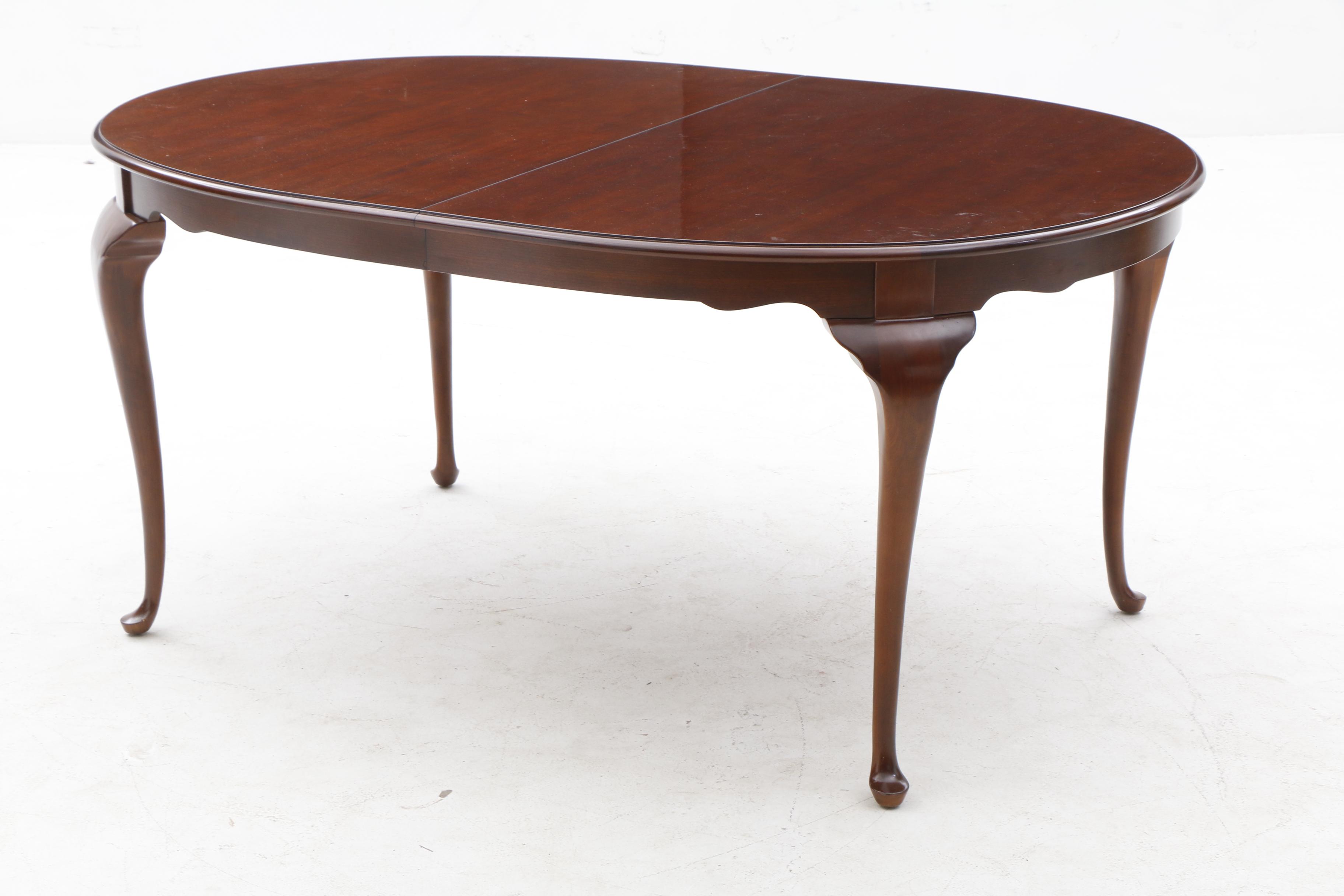 Queen Anne Style Drexel-Heritage Dining Furniture Set