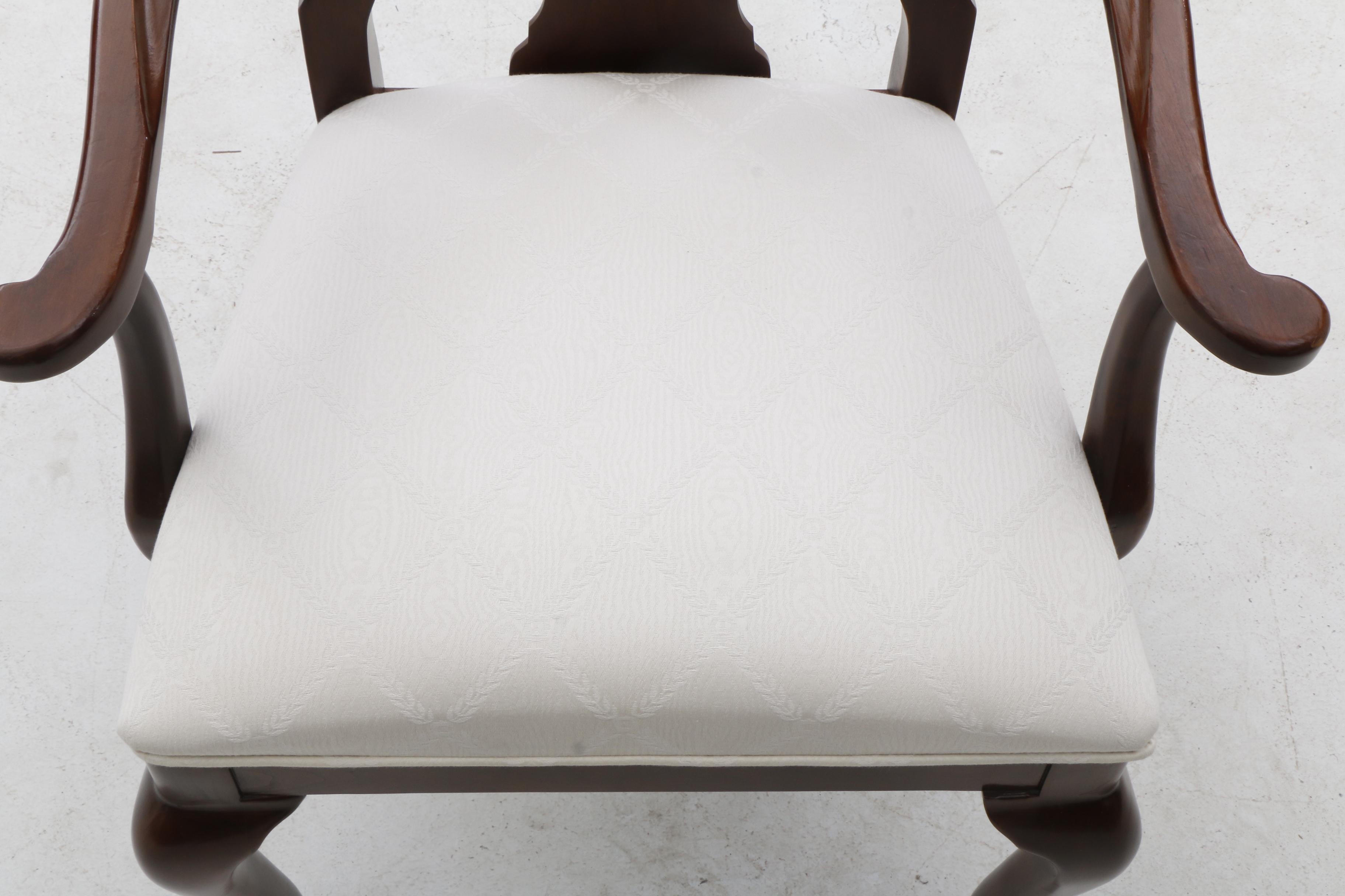 Queen Anne Style Drexel-Heritage Dining Furniture Set