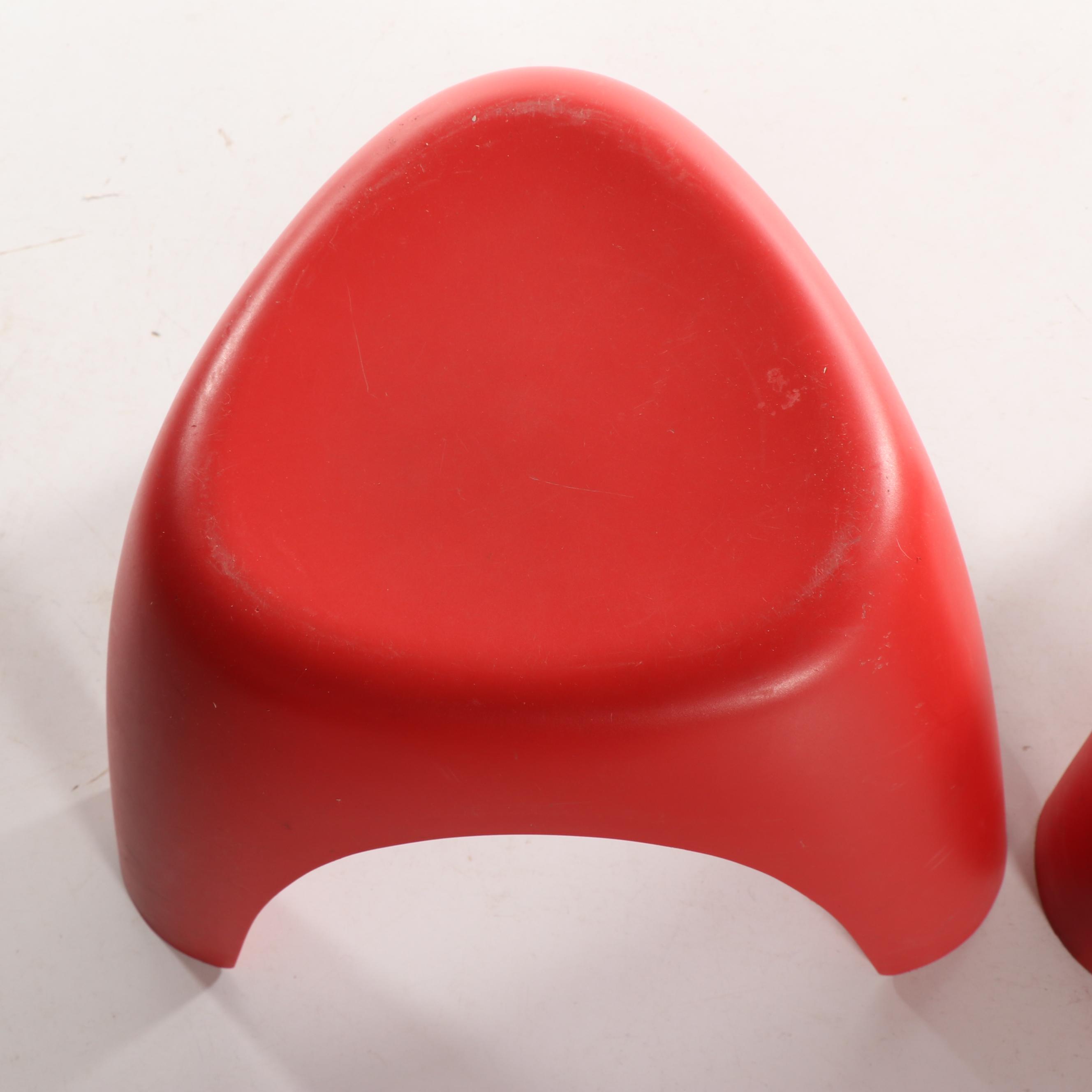 "Elephant Stool" Molded Plastic Stackable Stool Pair by Sori Yanagi, 20th Cent.