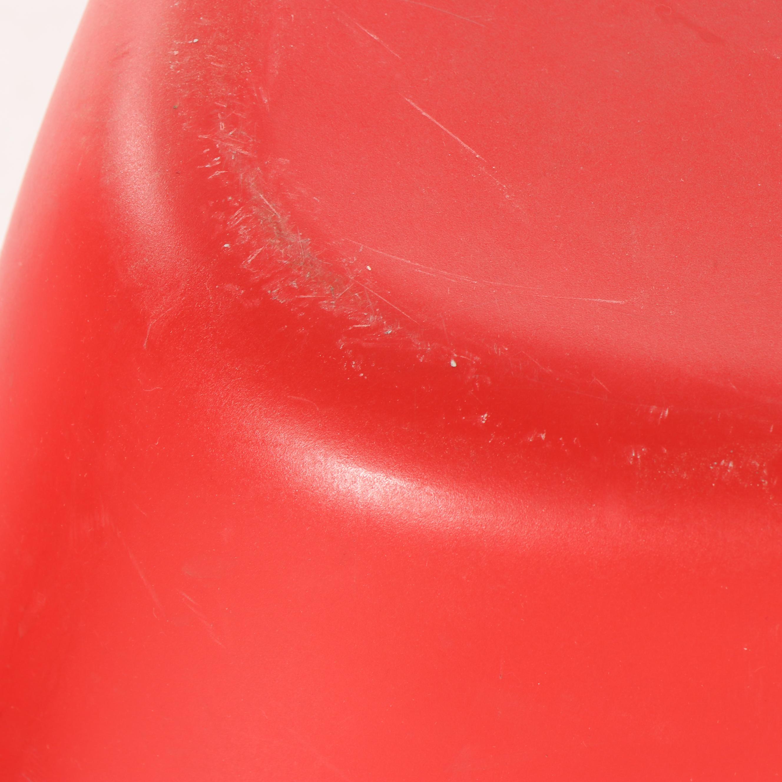 "Elephant Stool" Molded Plastic Stackable Stool Pair by Sori Yanagi, 20th Cent.