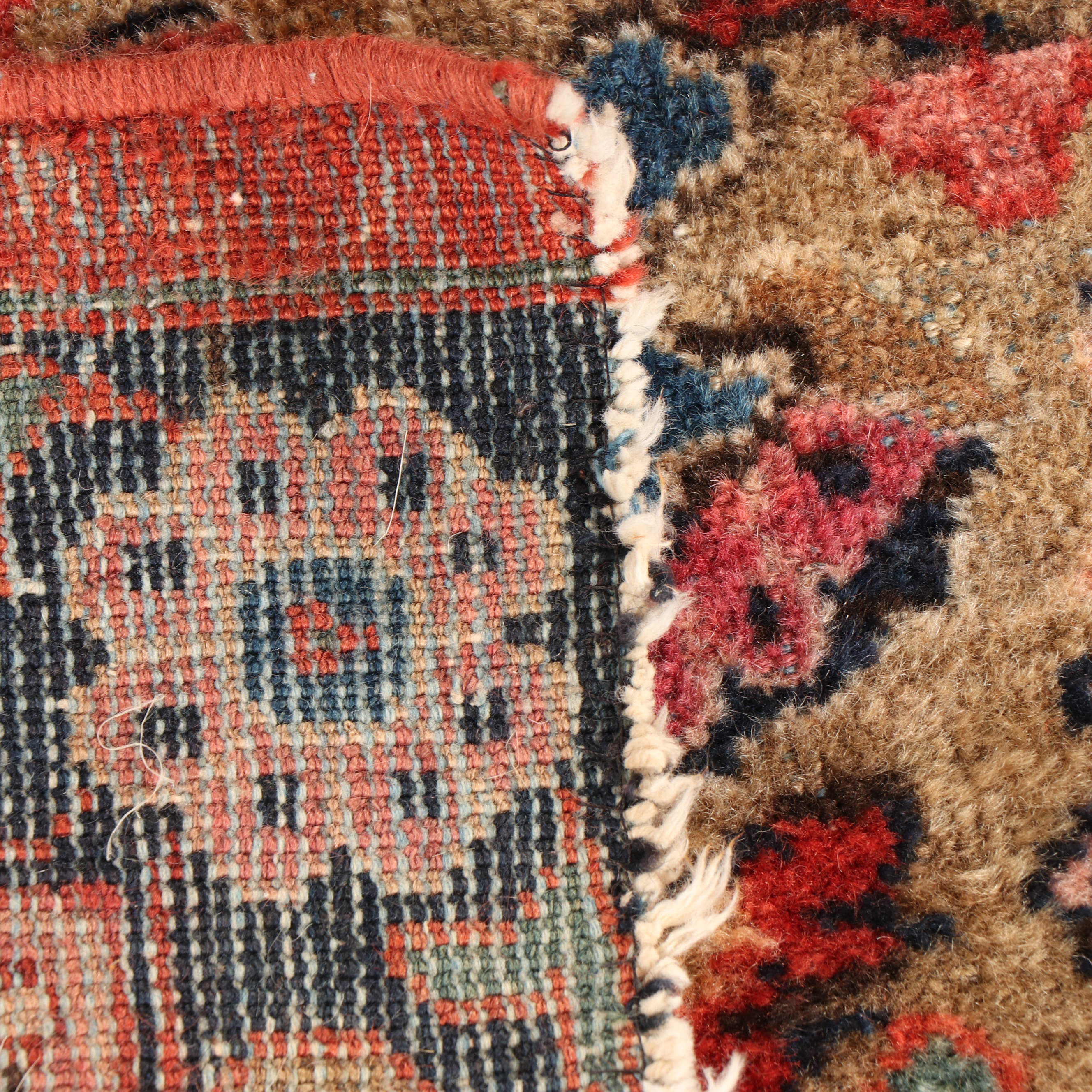 Hand-Knotted Persian Sarouk Wool Rug from Oscar Isberian Rugs
