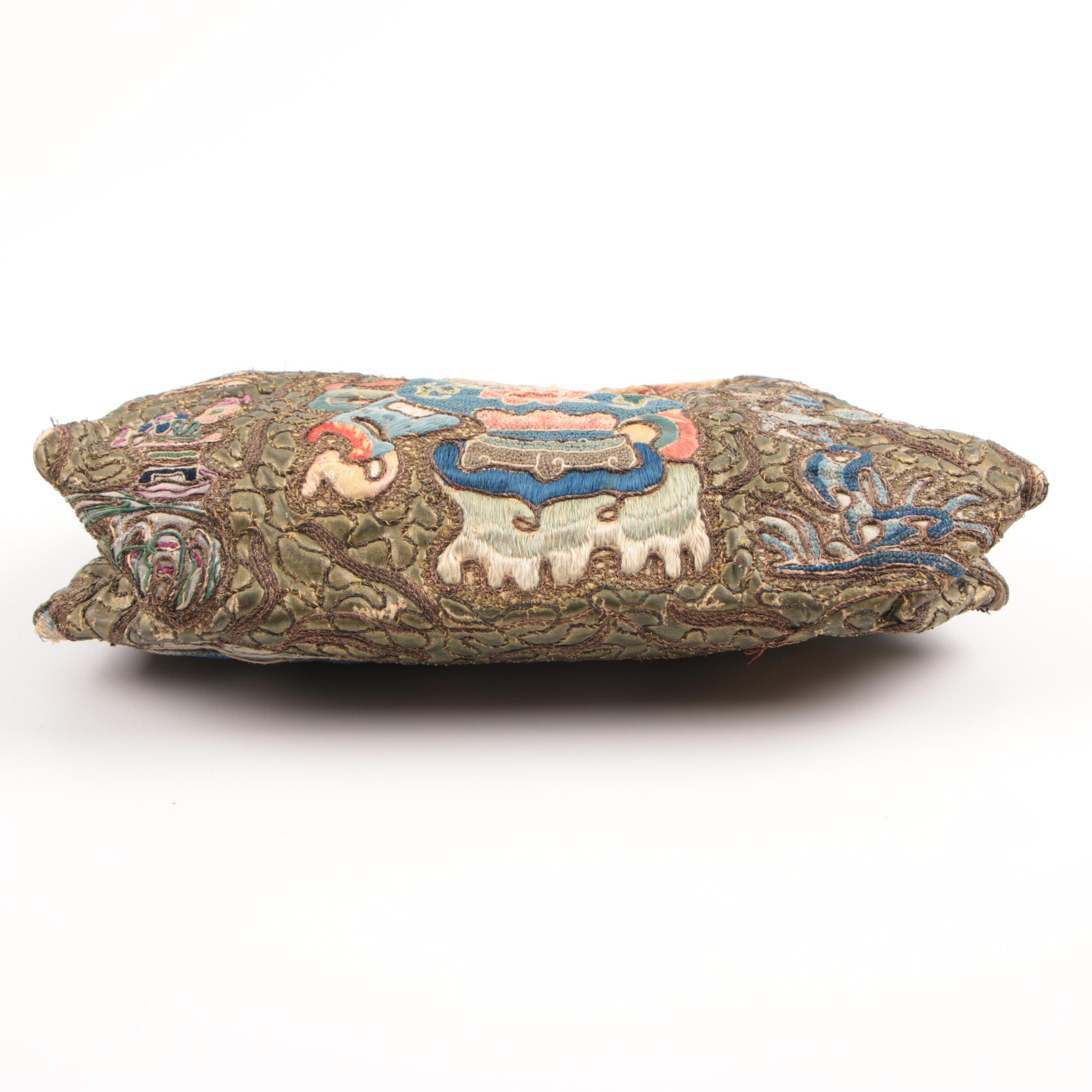 Chinese Silk Purse with "Forbidden Knot" Embroidery, Republic