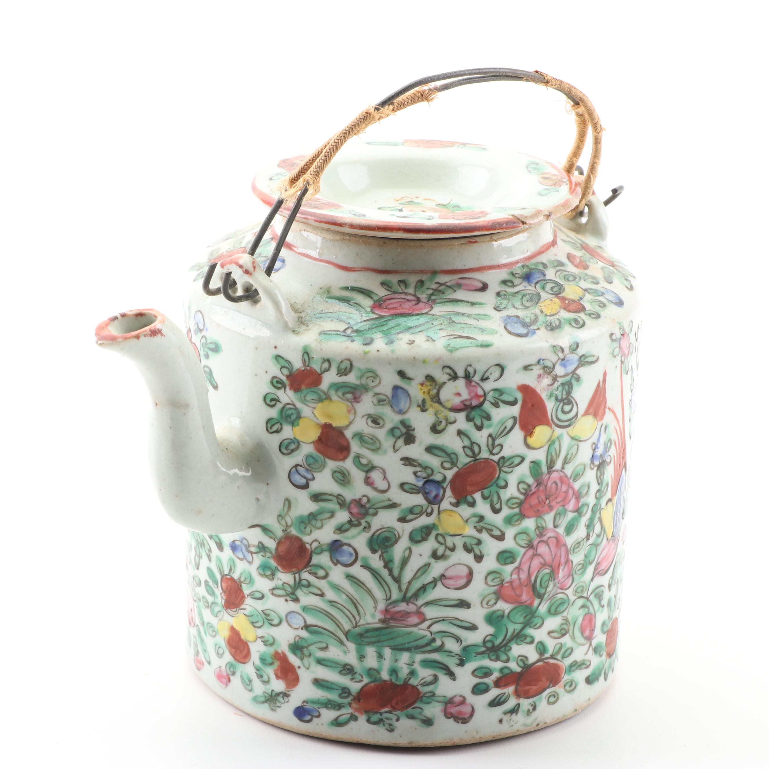 Chinese Ceramic Teapot, Late Qing Dynasty