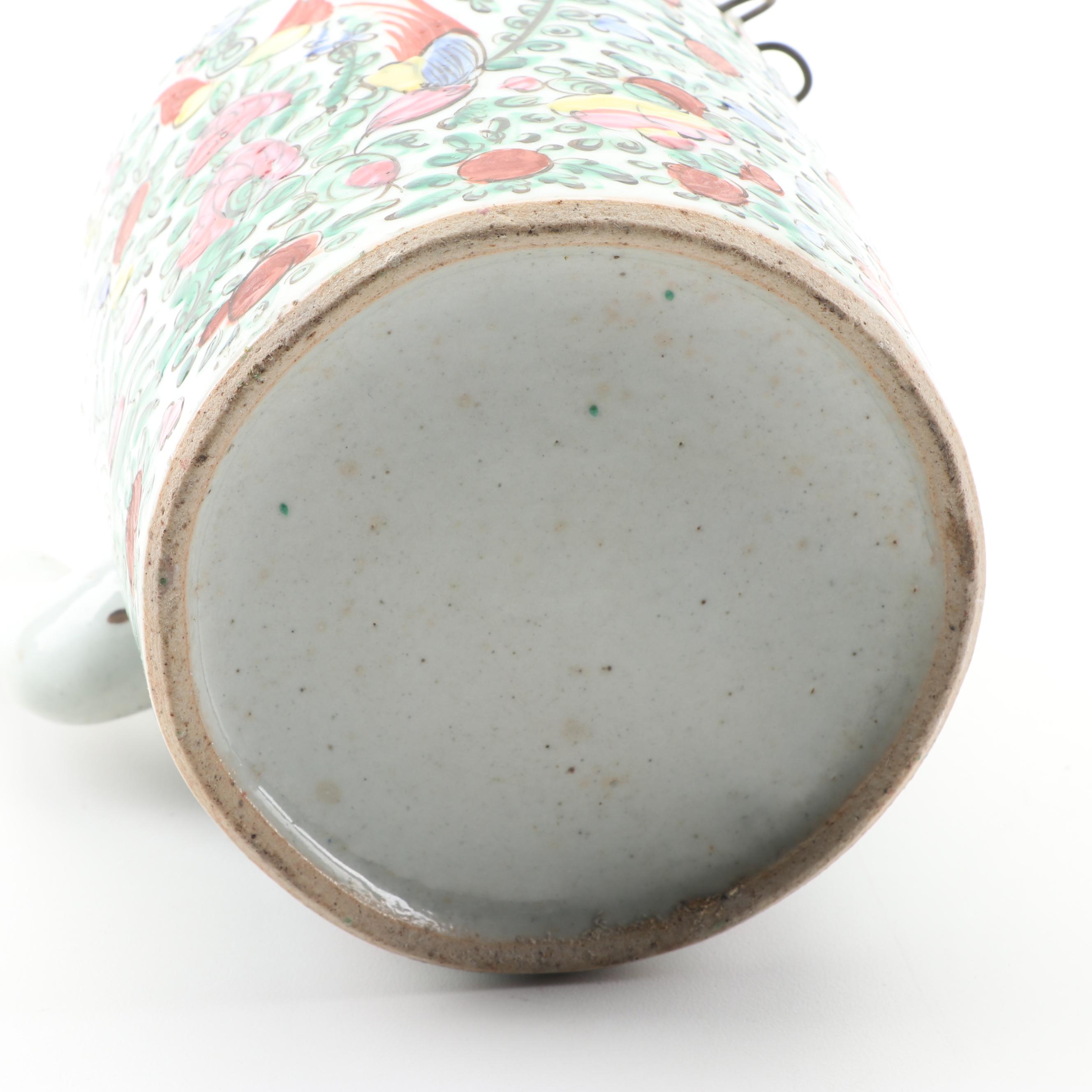 Chinese Ceramic Teapot, Late Qing Dynasty