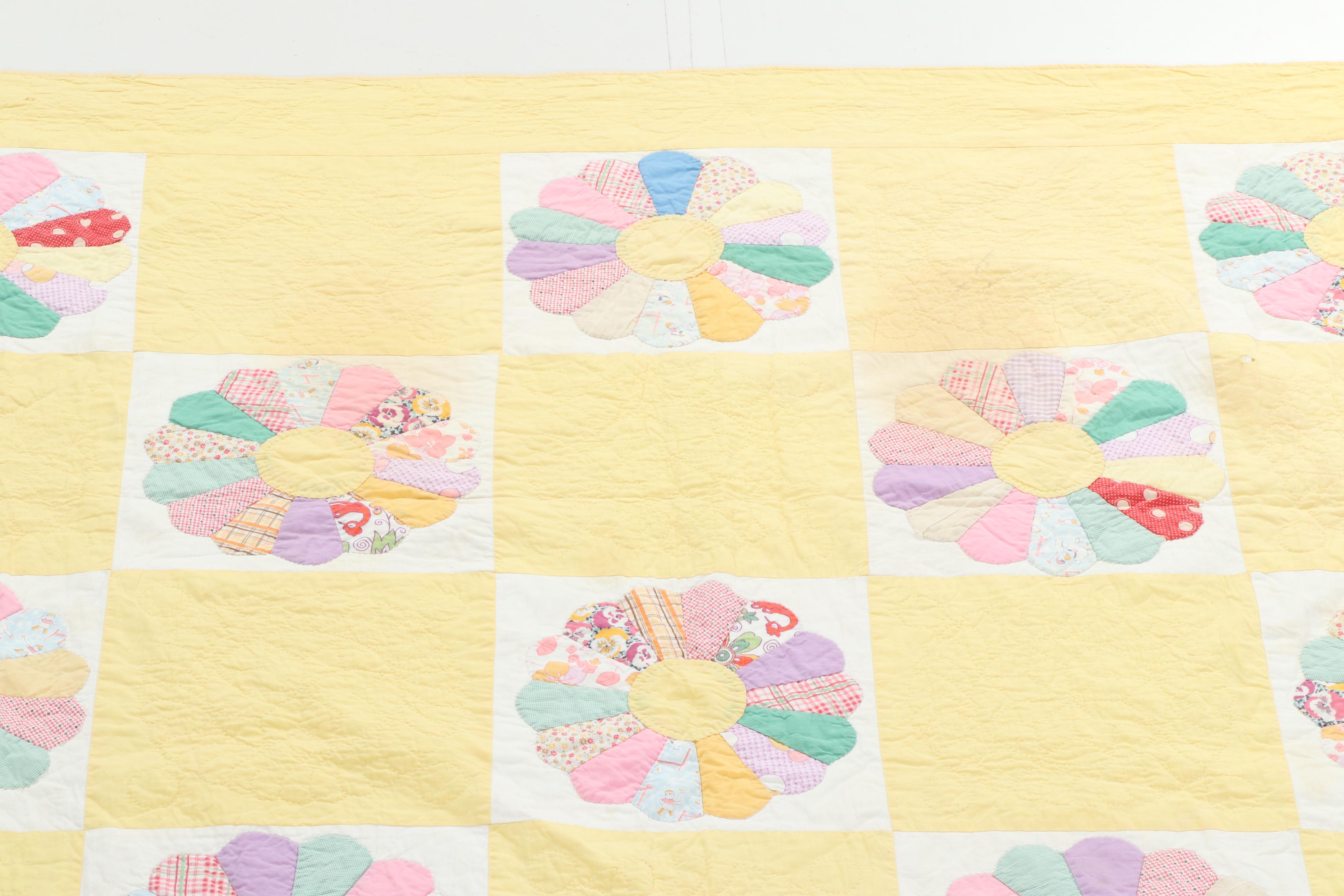 Handmade "Dresden Plate" Quilt