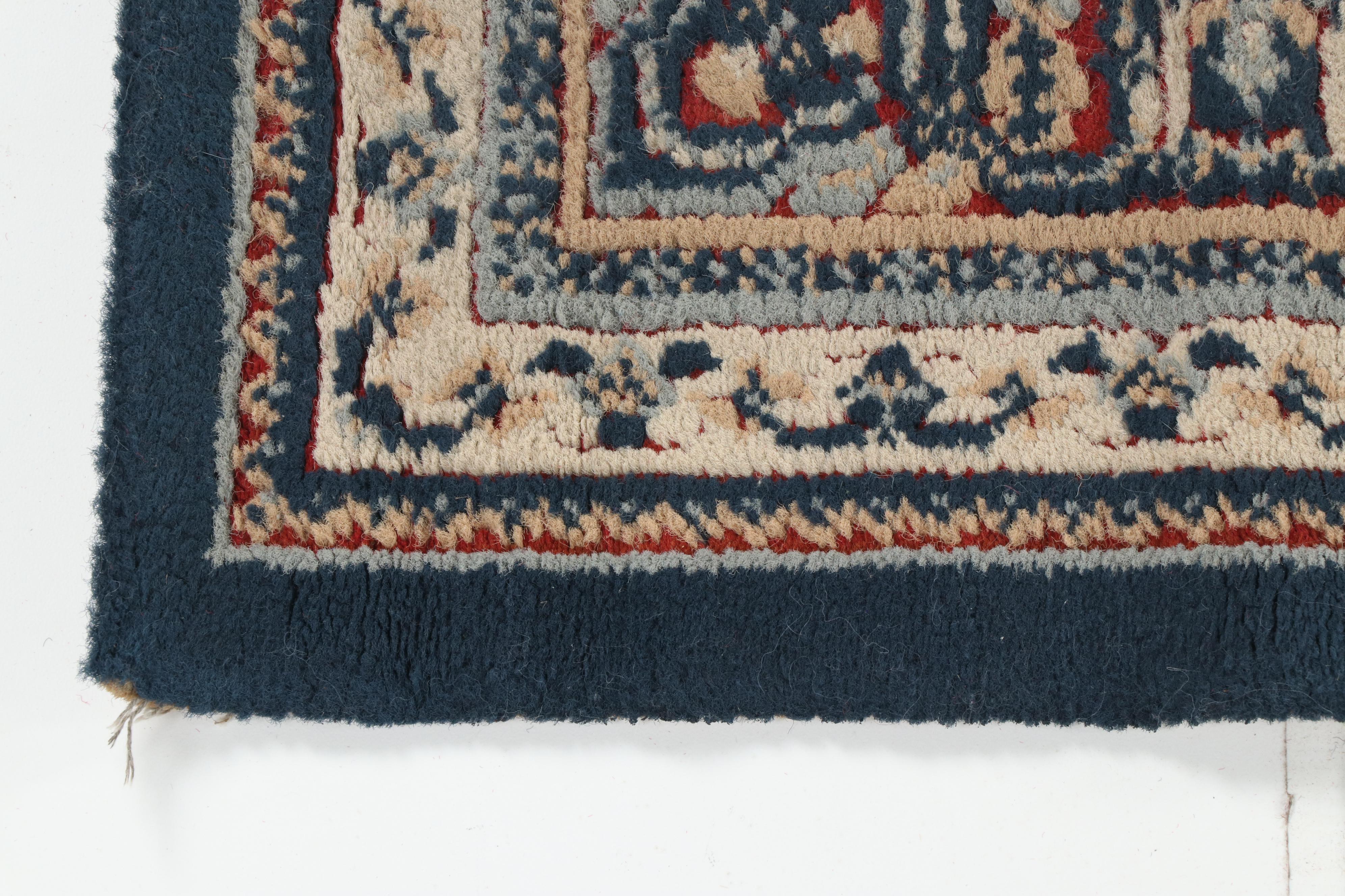 Power-Loomed Indo-Persian Style Wool Accent Rug