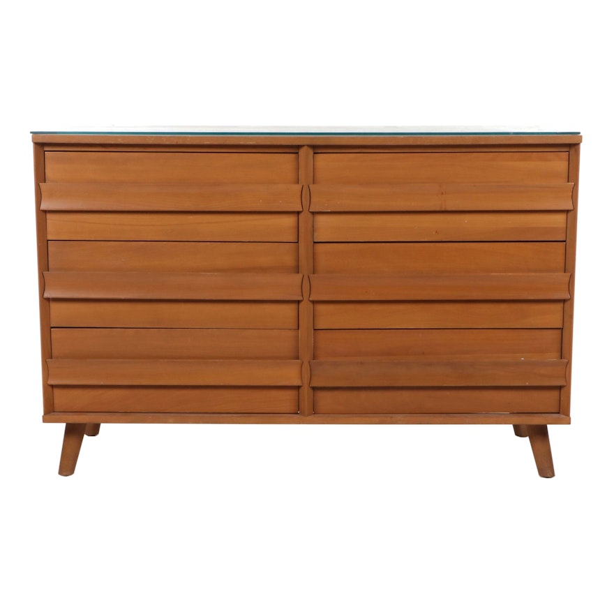 Mid Century Modern Maple Chest of Drawer with Raised Sculptural Handles, 20th C.