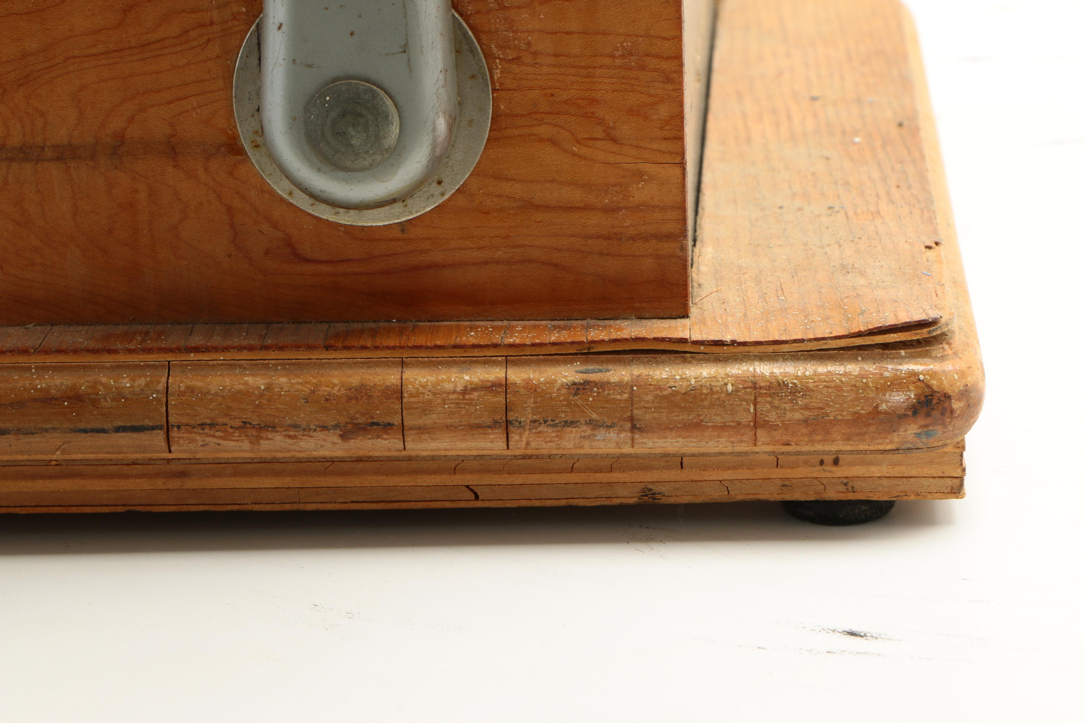 Columbia De Luxe Nickel Slot Machine, circa 1930