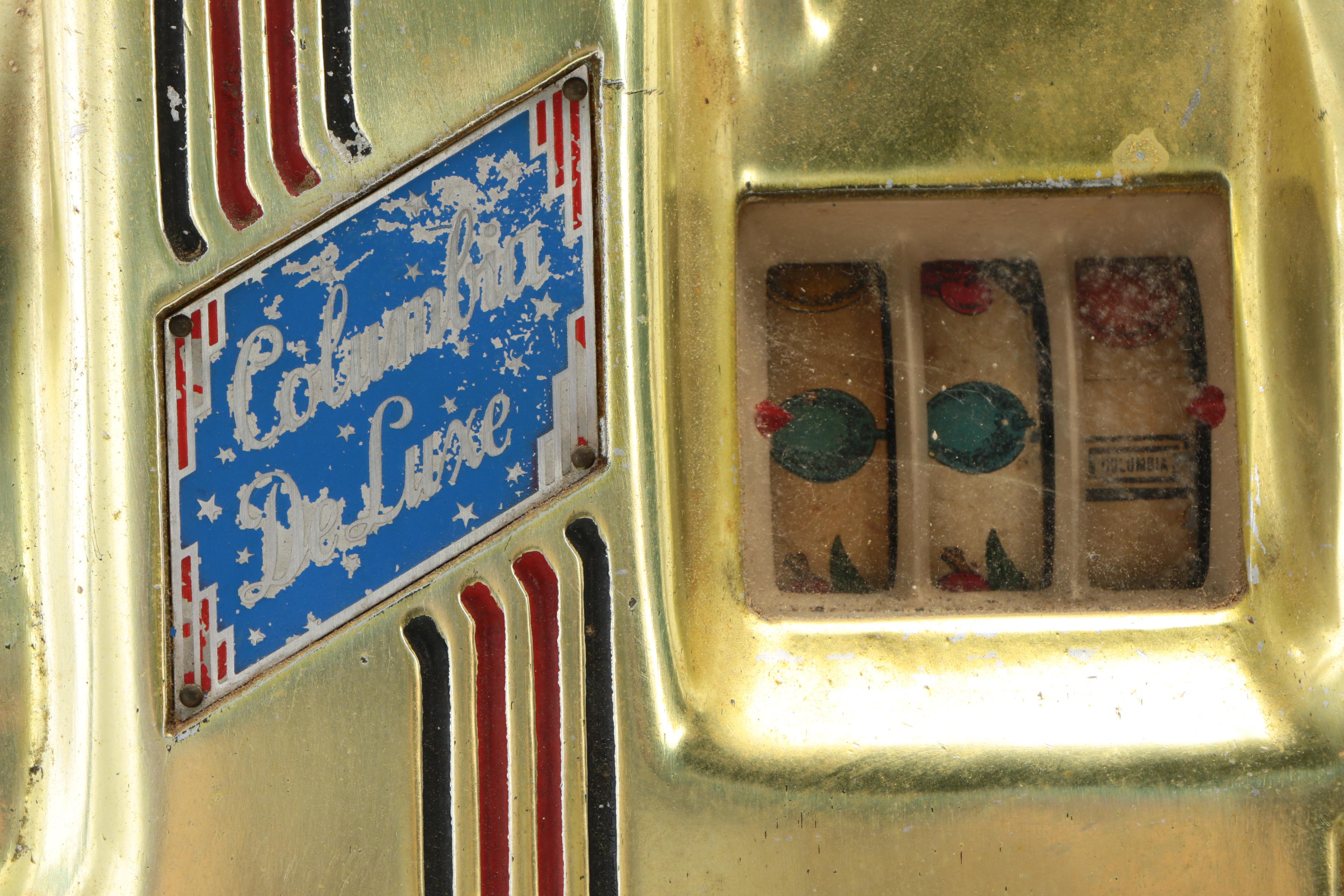 Columbia De Luxe Nickel Slot Machine, circa 1930