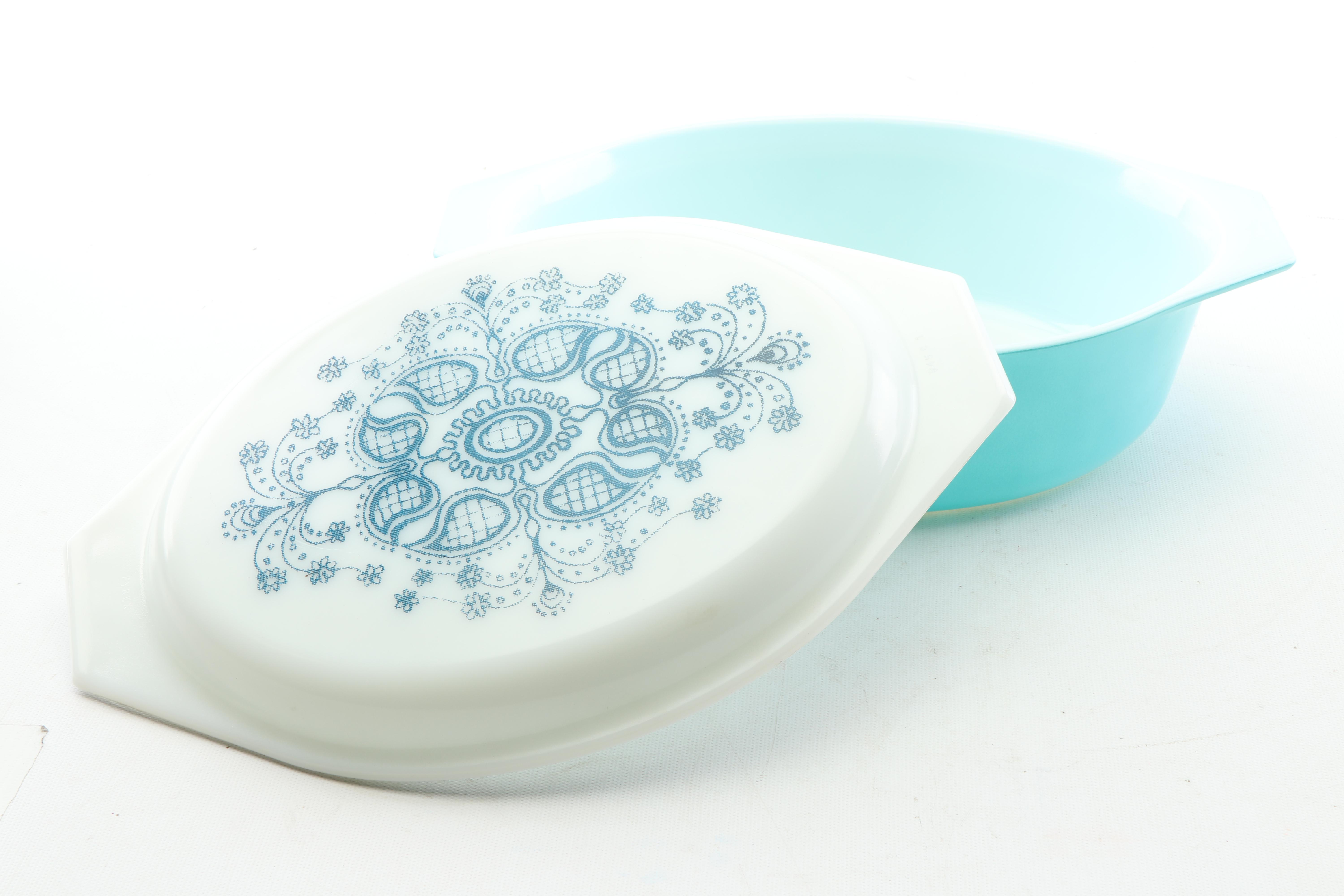 Vintage Pyrex "Butterprint" Mixing Bowls and Georges Briard Casserole Dish